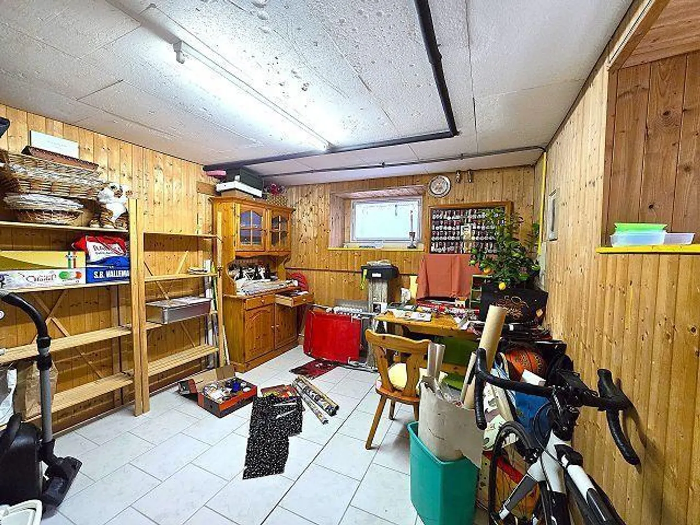 Schönes 5,5-Zimmer-Haus mit großem Grundstück und Garage, schöner Blick... - Foto 14 von 38