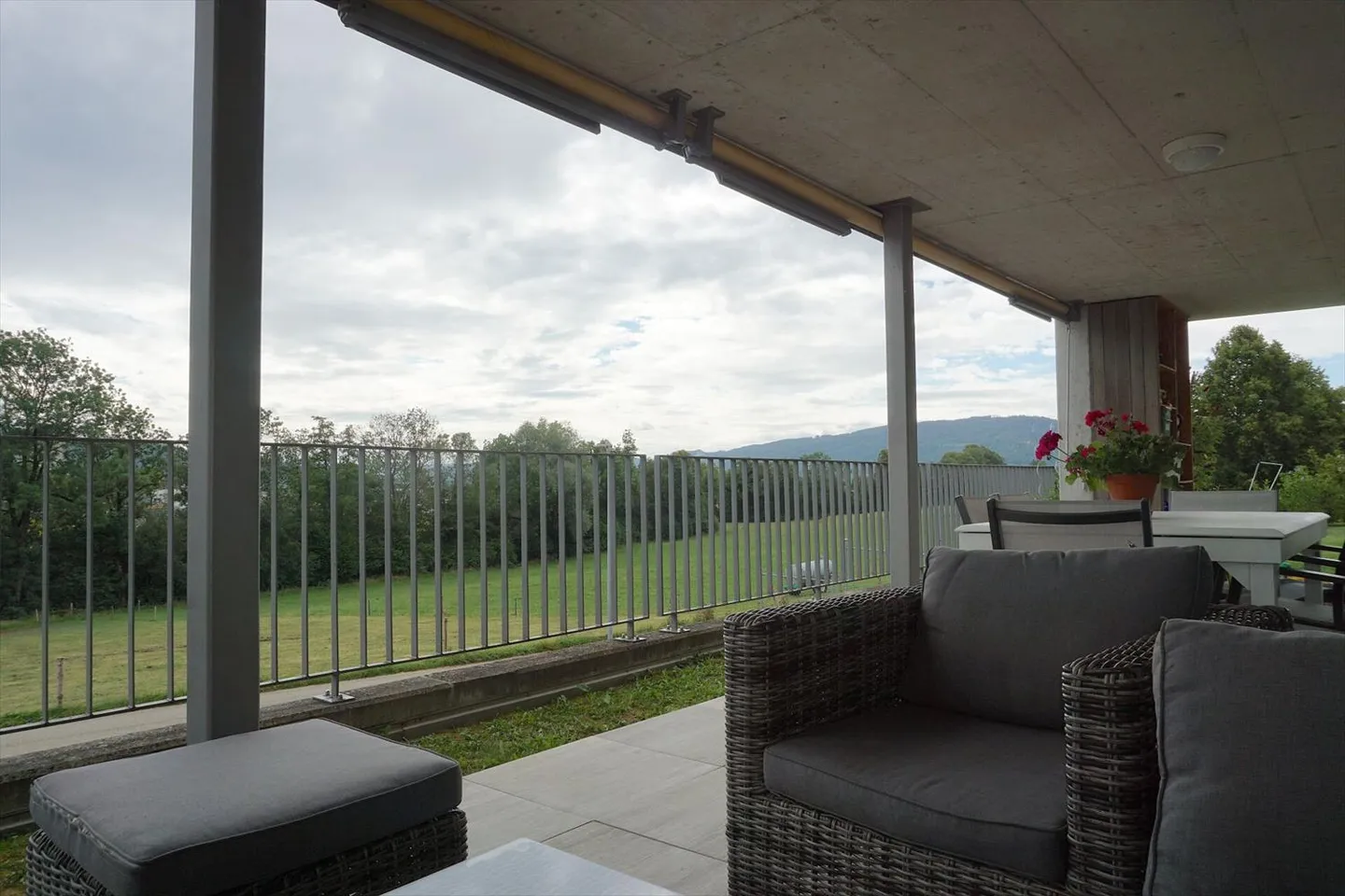 ARI-240 - 5.5-room condominium apartment with 133 m2 of net living space - Photo 5 of 13