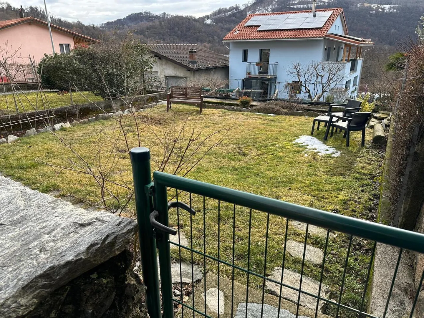 Casa bifamiliare con rustico e giardino nel centro - Foto 14 di 14