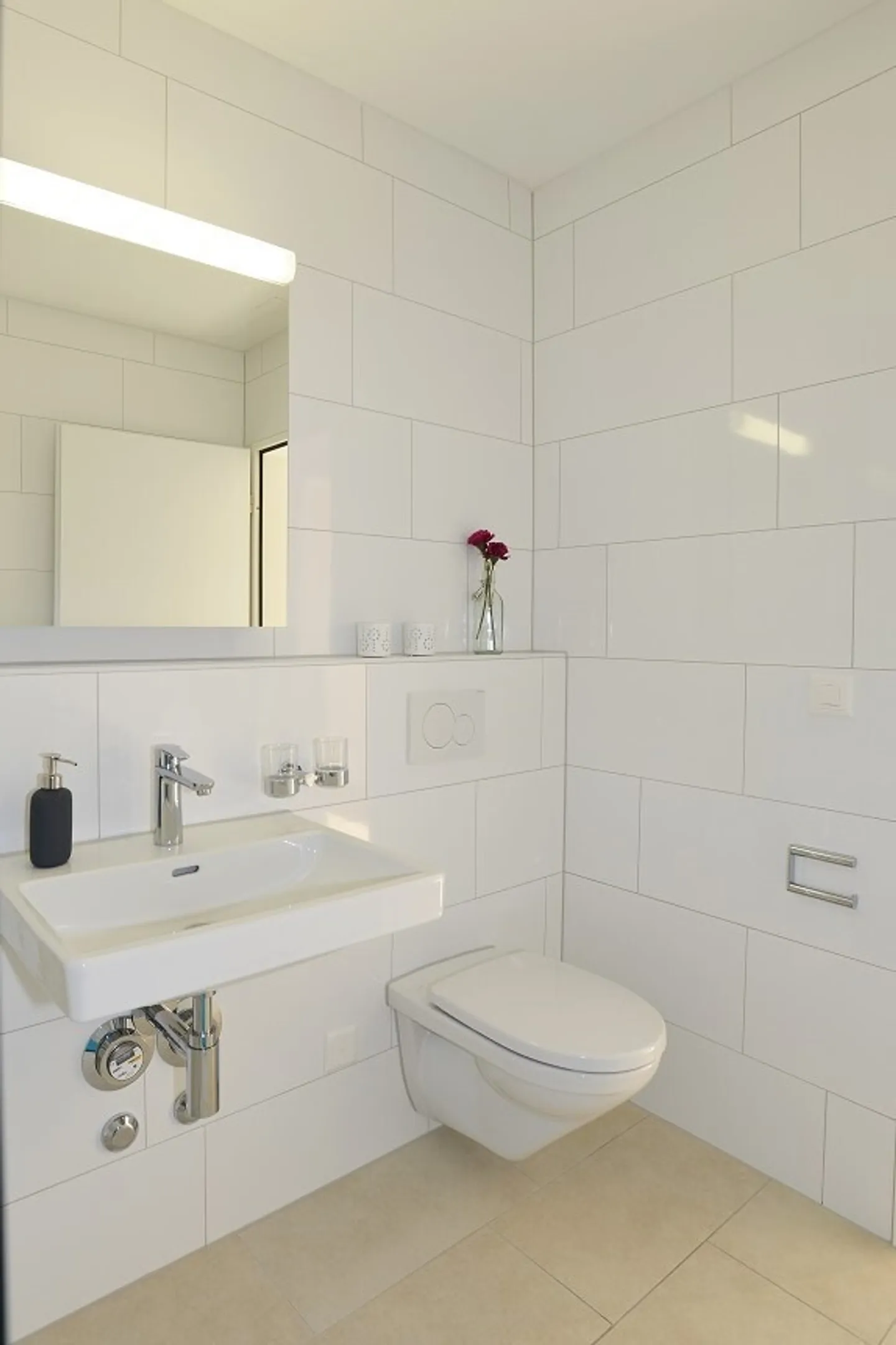 APPARTEMENT MODERNE DANS UN EMPLACEMENT CALME - Photo 5 sur 9