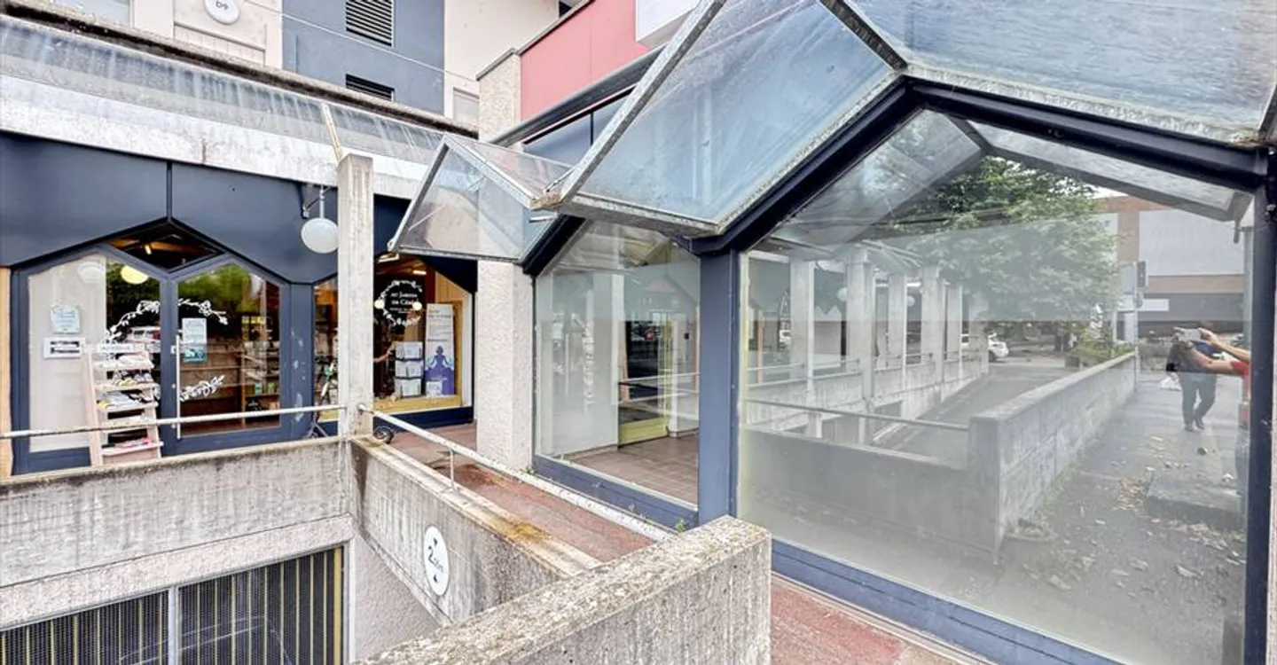 Edificio ad uso misto in affitto - Foto 5 di 10