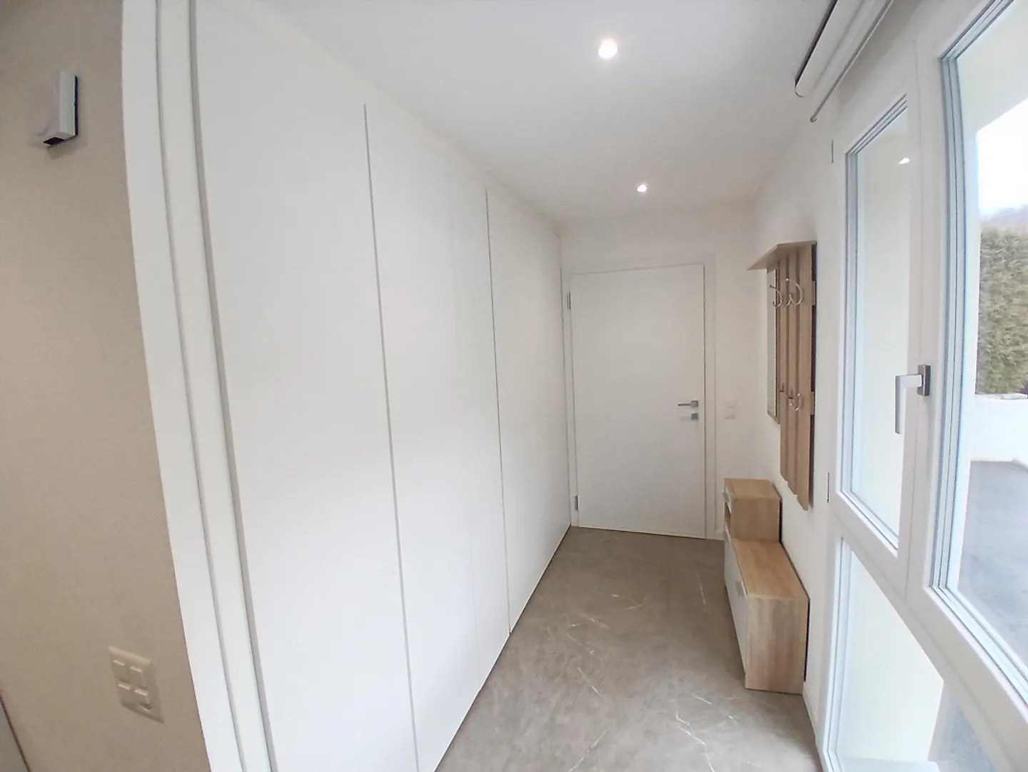 STUNDEVOLLER UND MODERNER 3.5 ZIMMER MIT PRIVATGARTEN IN RIVERA - Foto 4 von 8