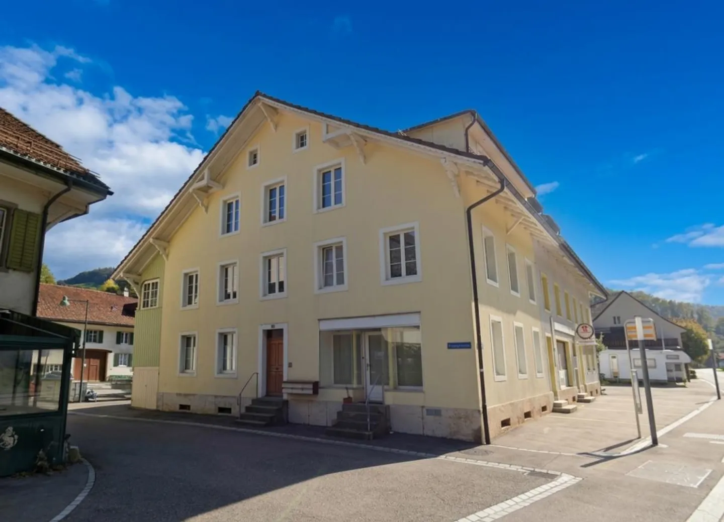 Casa multigenerazionale o immobile da investimento a Langenbruck - Foto 1 di 9
