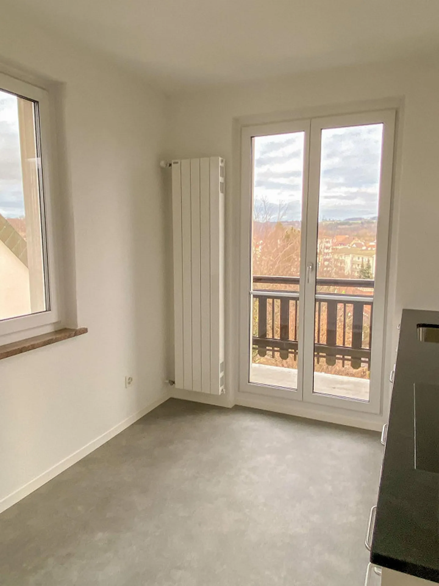 Appartement ancien rénové de 4 pièces - Photo 5 sur 12