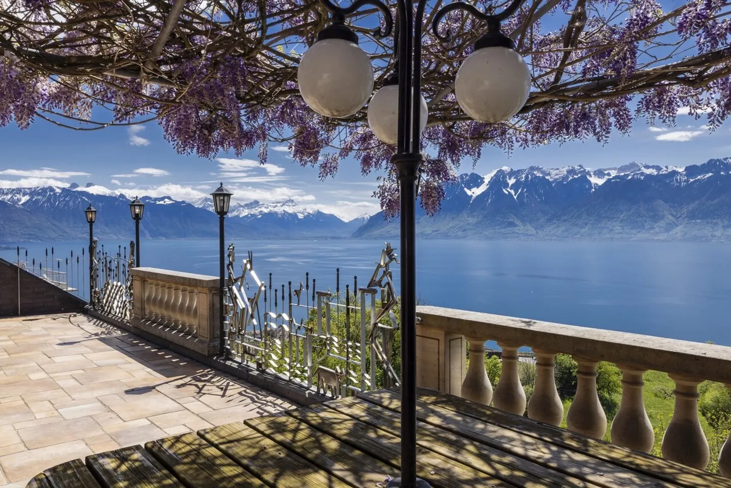 Außergewöhnliches Anwesen mit atemberaubendem Blick auf den Genfersee und den Lavaux, ohne vis-à-vis - Foto 2 von 13