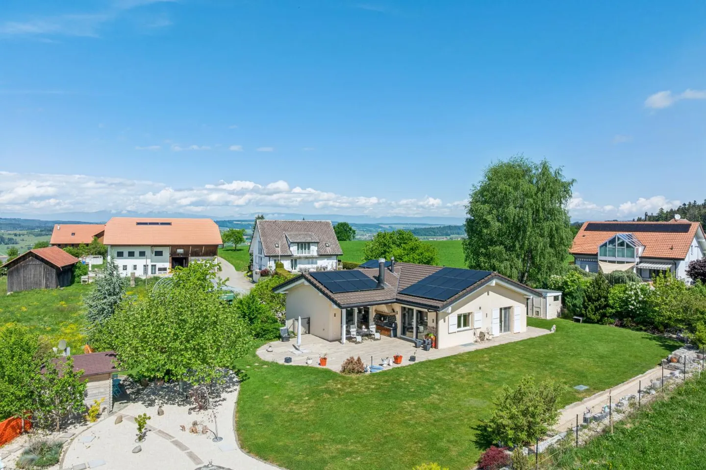 Villa contemporaine avec jardin - Photo 1 sur 10