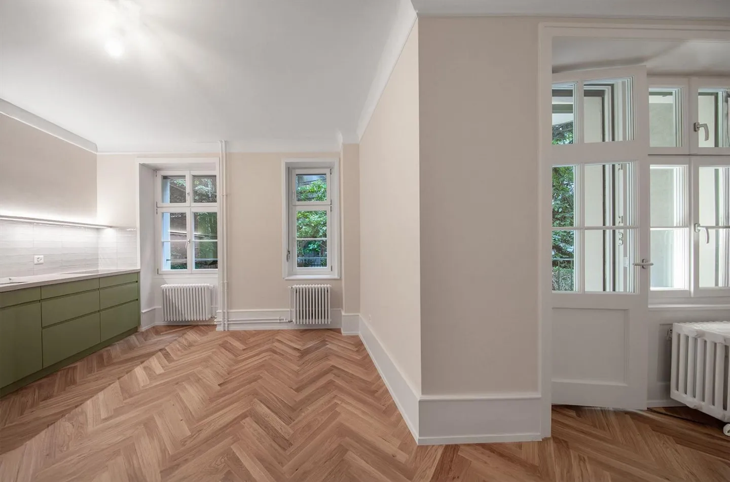 Exclusive 3-room apartment with balcony in Basel - Photo 7 of 13