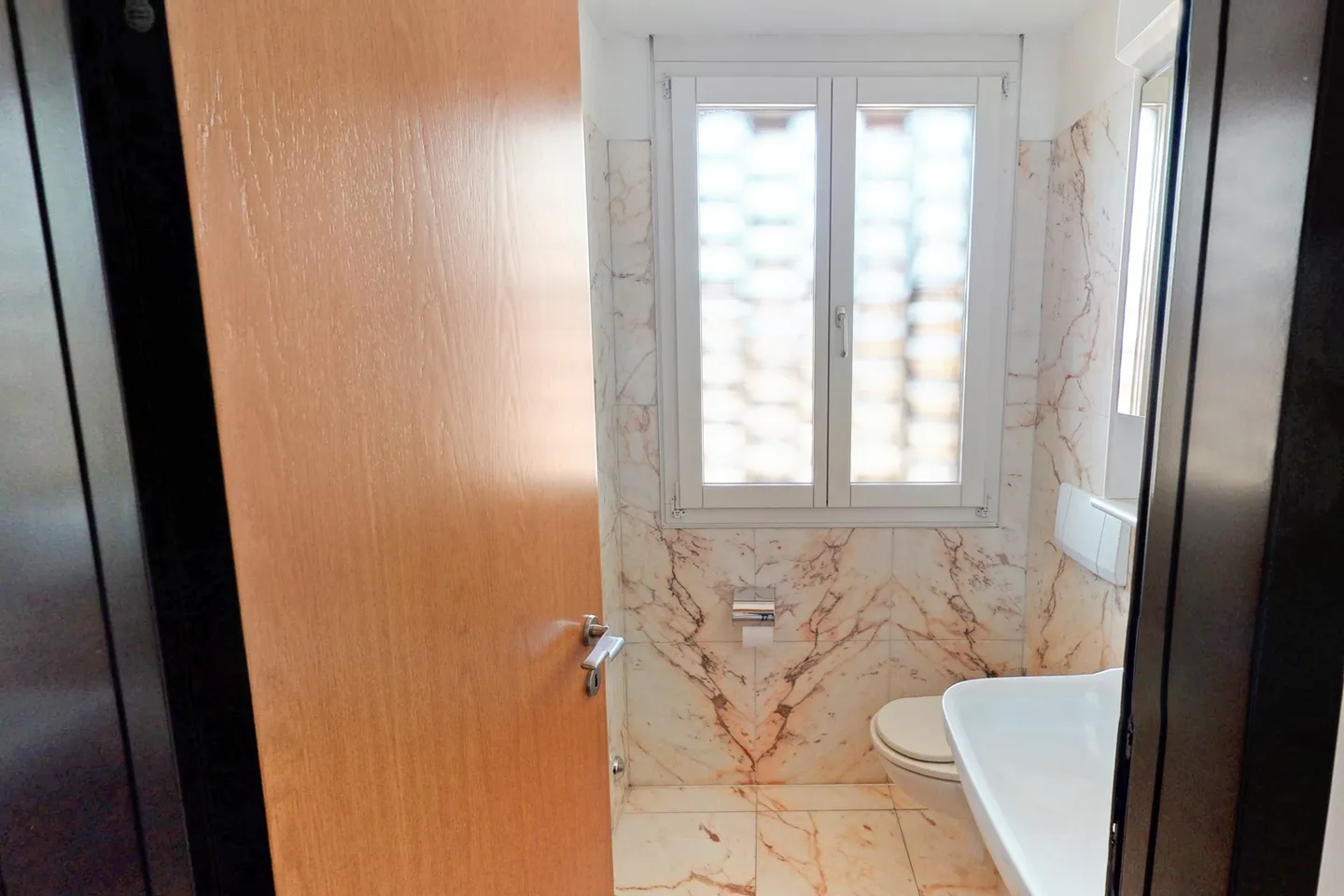 Apartment for rent - Photo 7 of 11