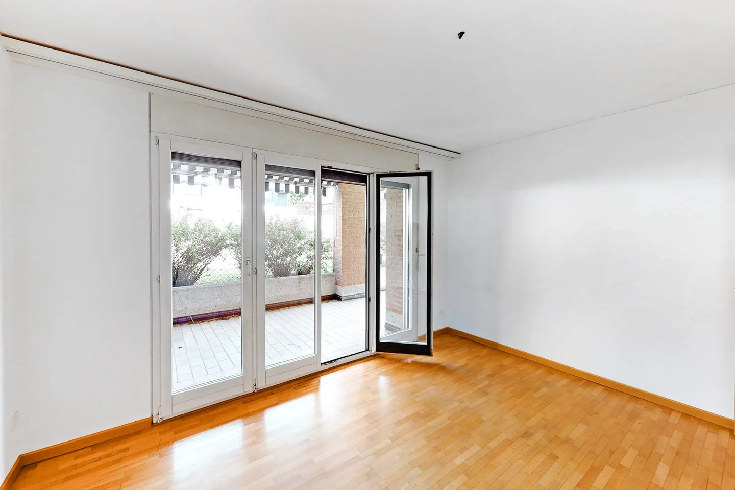 Apartment for rent - Photo 8 of 11