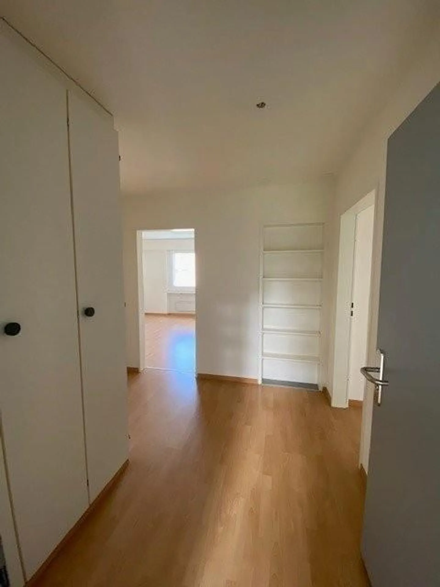 Helle 2.5-Zimmerwohnung in Schlieren zu vermieten - Photo 2 sur 7