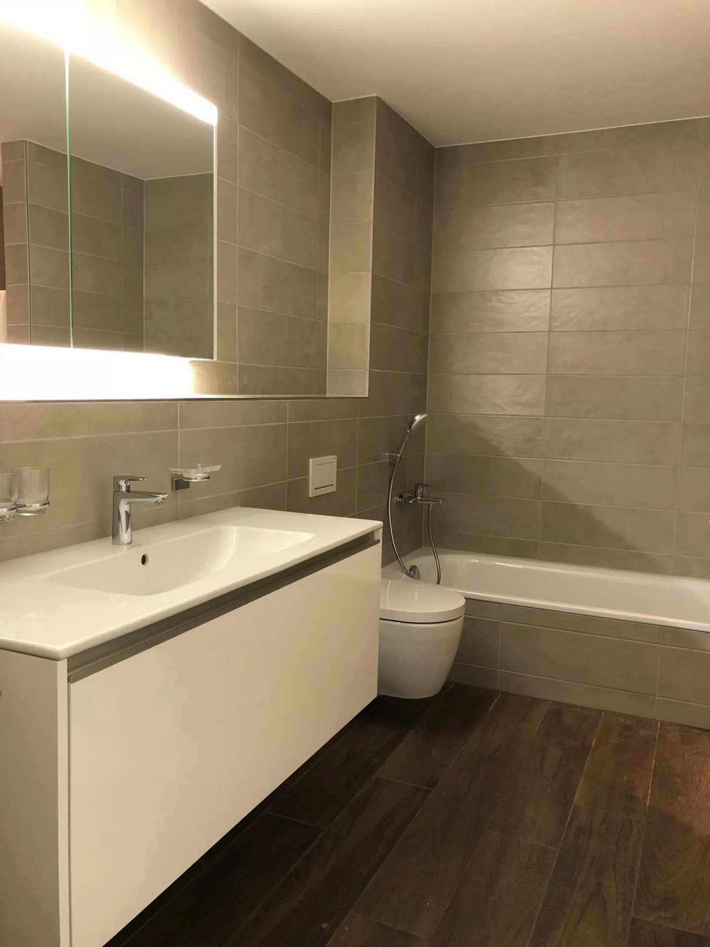 Modern 2.5-room apartment with terrace in Leibstadt - Photo 6 of 9