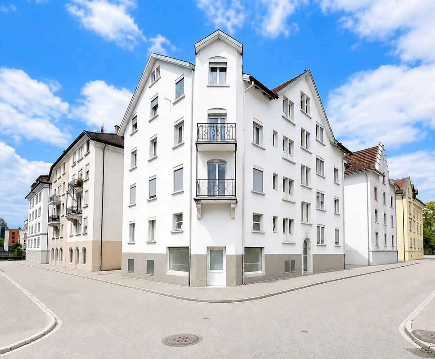 Renovated 3.5-room apartment, quiet & central in St. Gallen - Photo 1 of 6