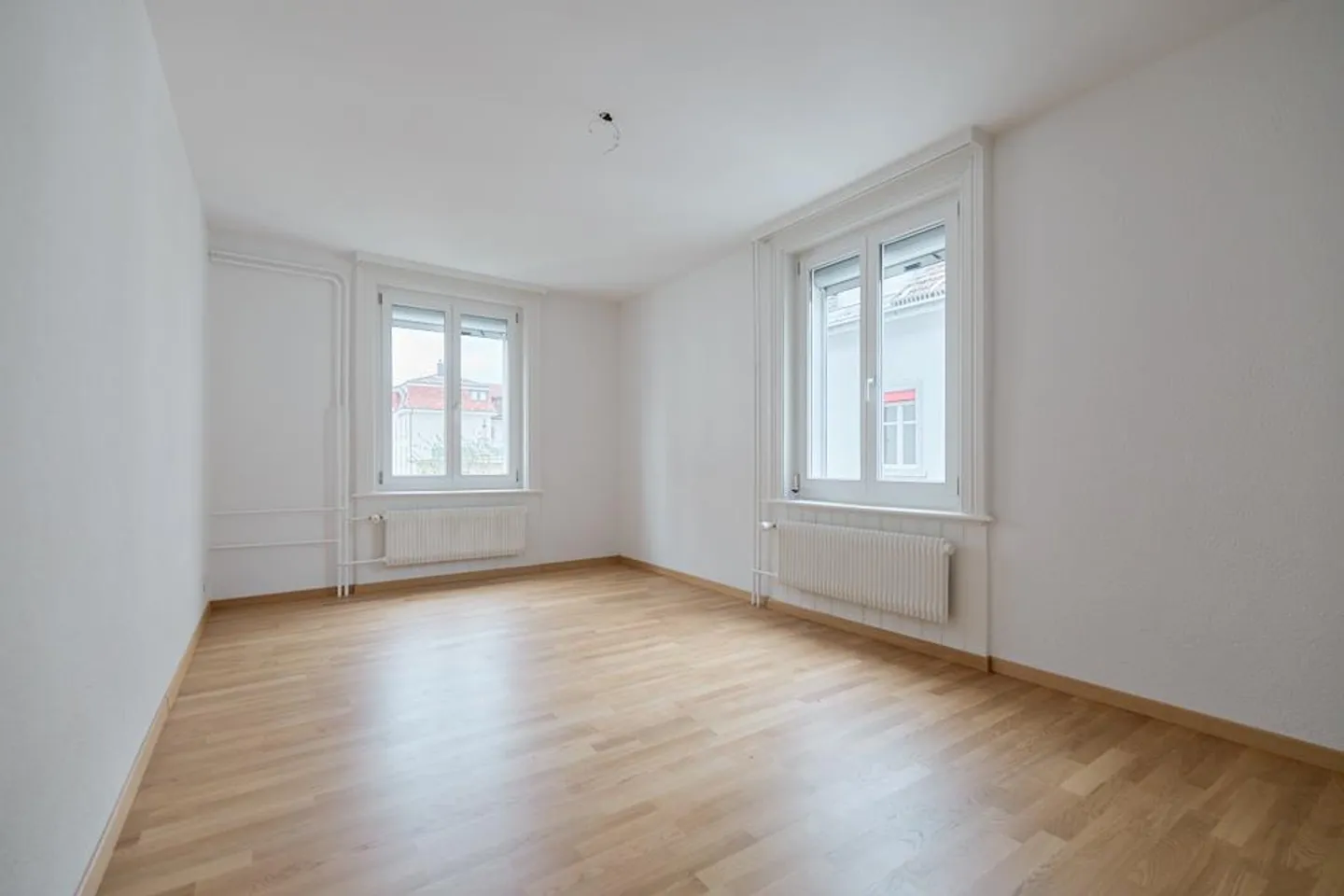 Renovated 3.5-room apartment, quiet & central in St. Gallen - Photo 2 of 6
