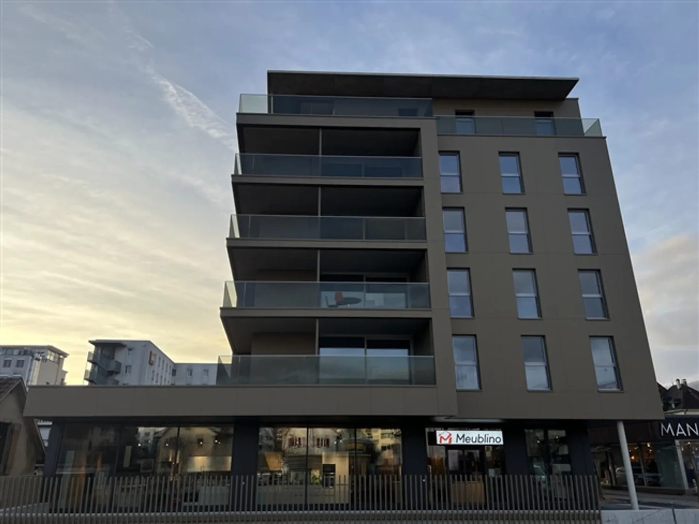 À vendre !! 2 magnifiques penthouses de 3,5 pièces en PPE. - Photo 2 sur 5