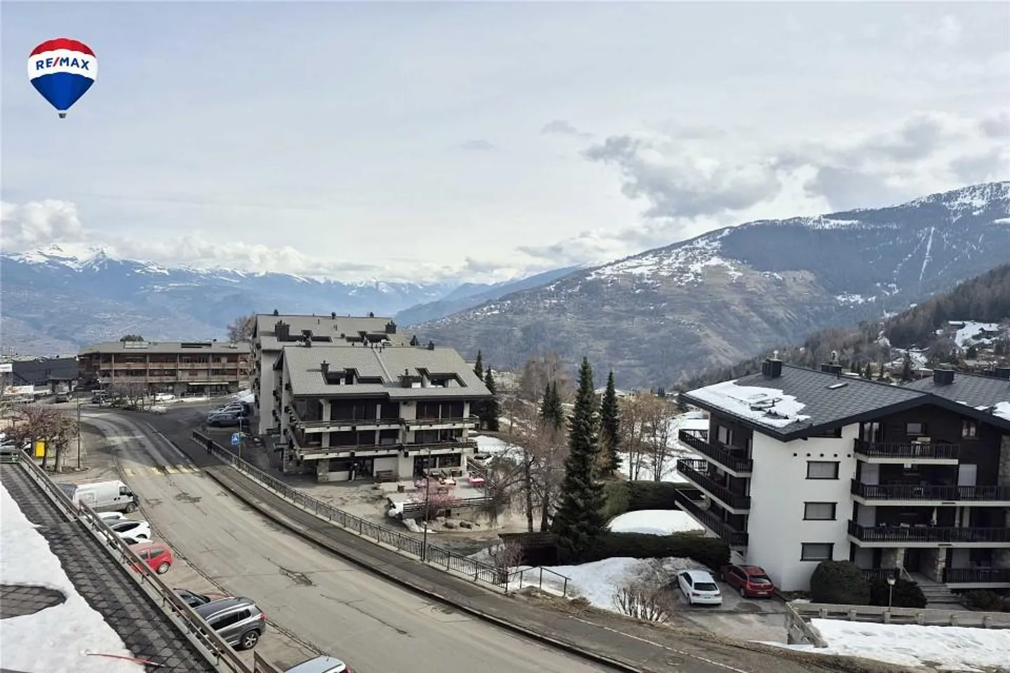 Charming Apartment in Prime Location - Photo 9 of 9