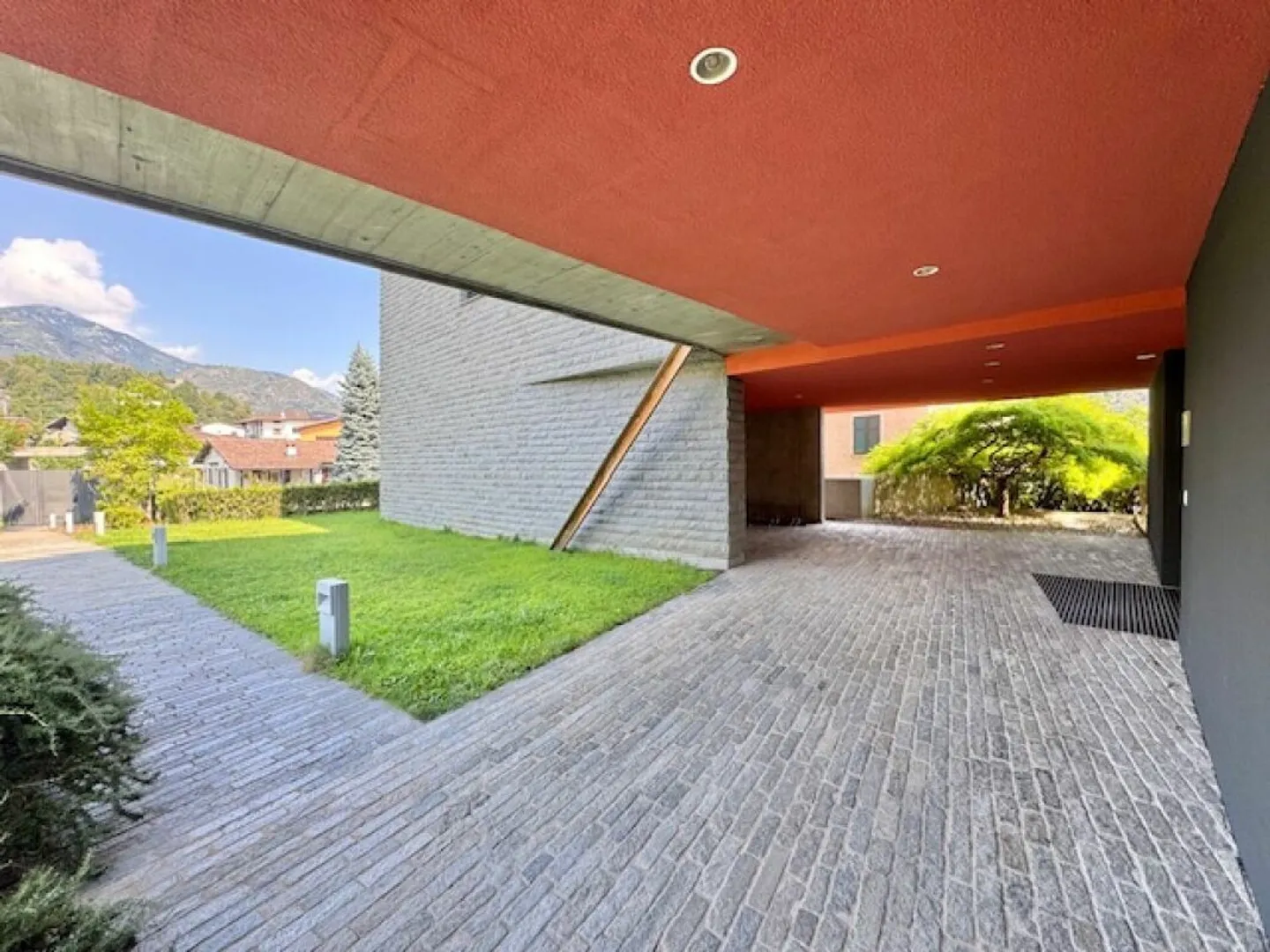 FOR SALE IN THE CENTER OF LOSONE - MODERN DUPLEX ATTIC OF 5.5 ROOMS - Photo 6 of 27