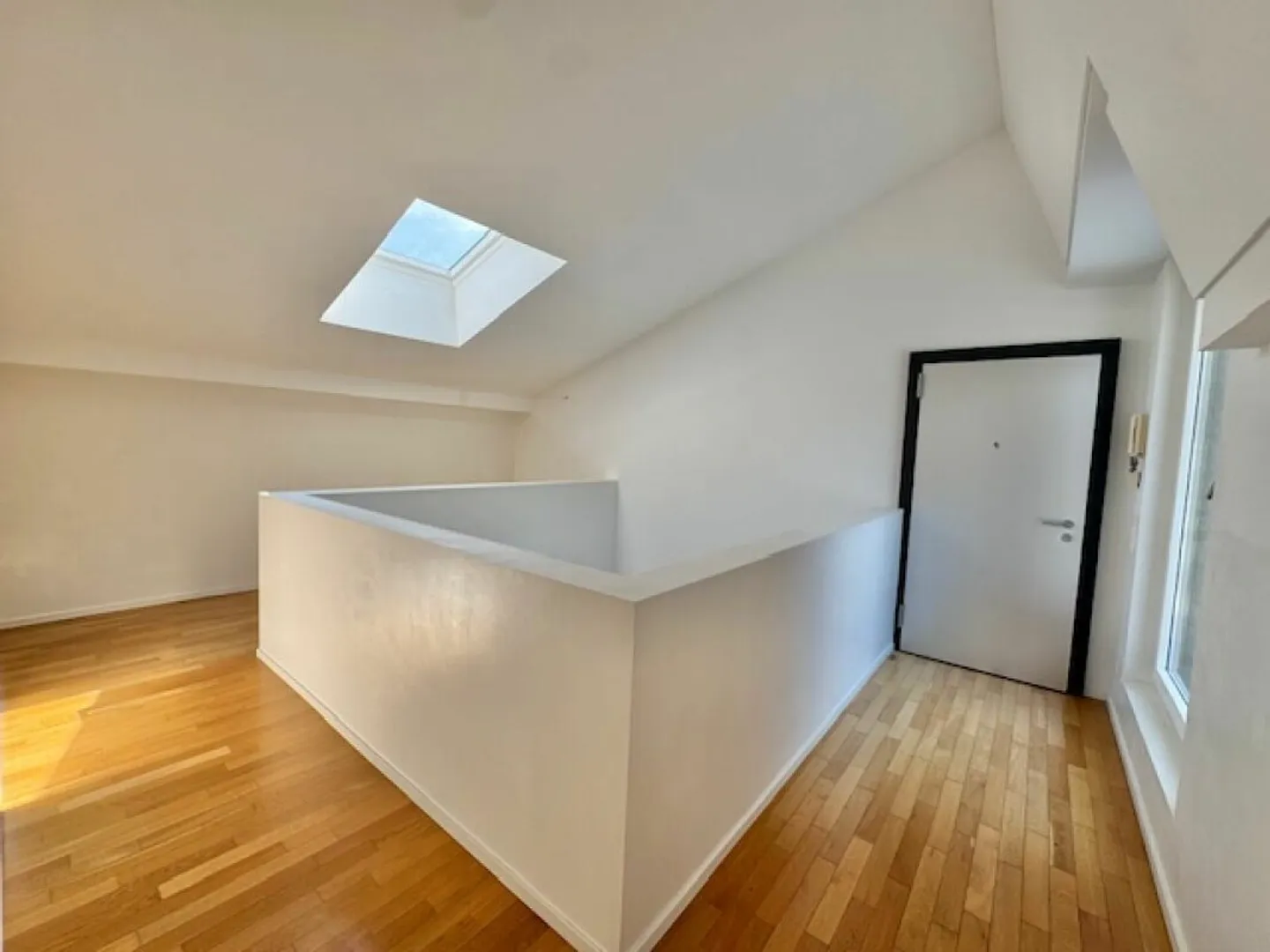 FOR SALE IN THE CENTER OF LOSONE - MODERN DUPLEX ATTIC OF 5.5 ROOMS - Photo 20 of 27