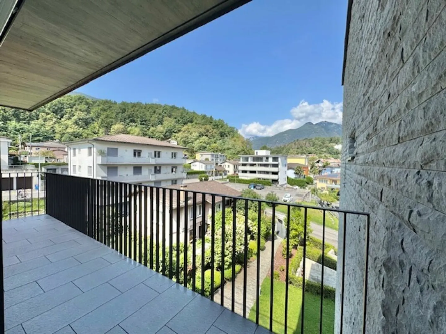 FOR SALE IN THE CENTER OF LOSONE - MODERN DUPLEX ATTIC OF 5.5 ROOMS - Photo 13 of 27