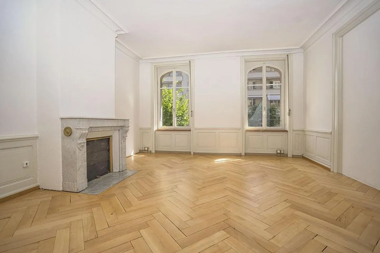 Ampio appartamento in un vecchio edificio limitato fino all'estate 2027 - Foto 2 di 5