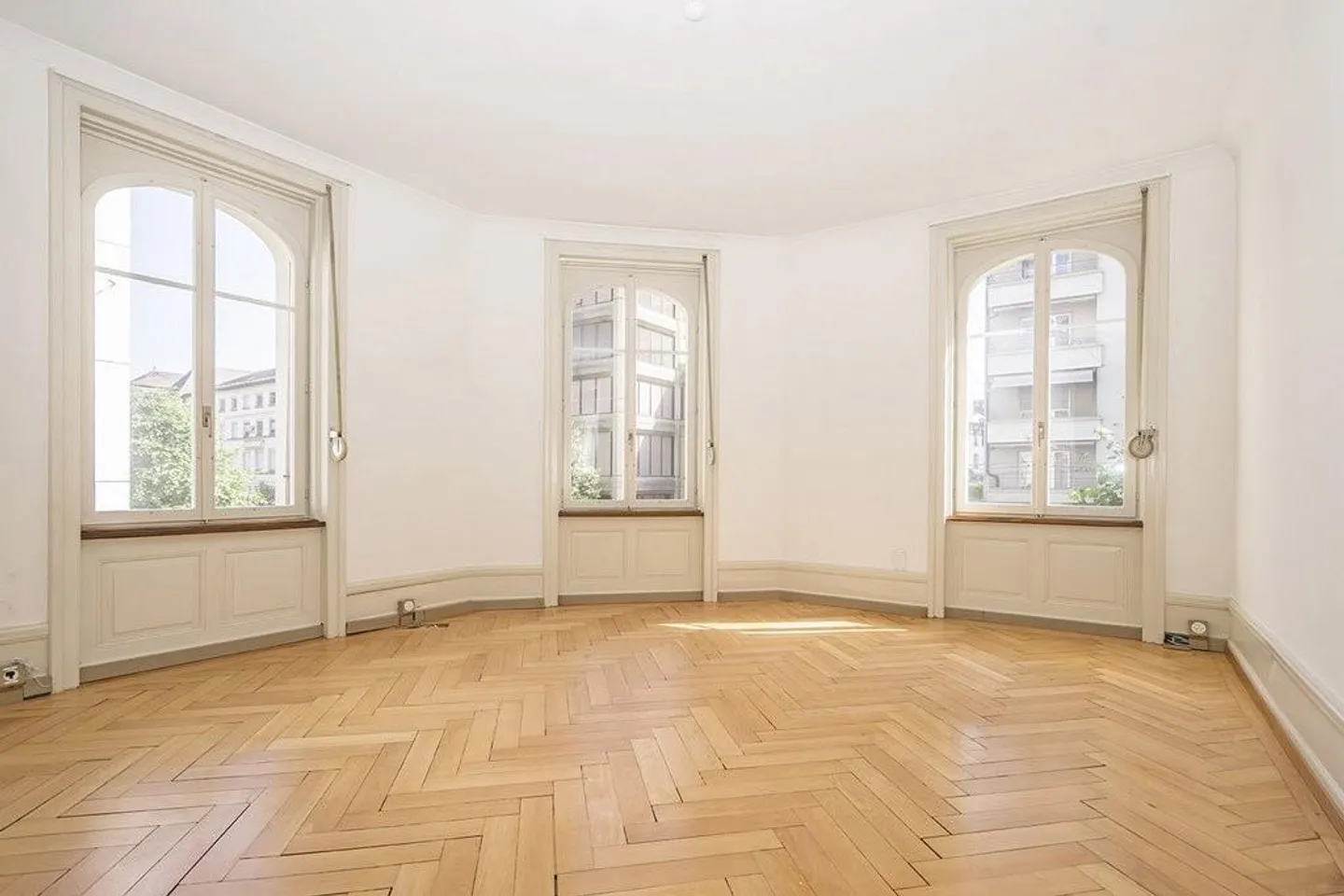 Ampio appartamento in un vecchio edificio limitato fino all'estate 2027 - Foto 3 di 5