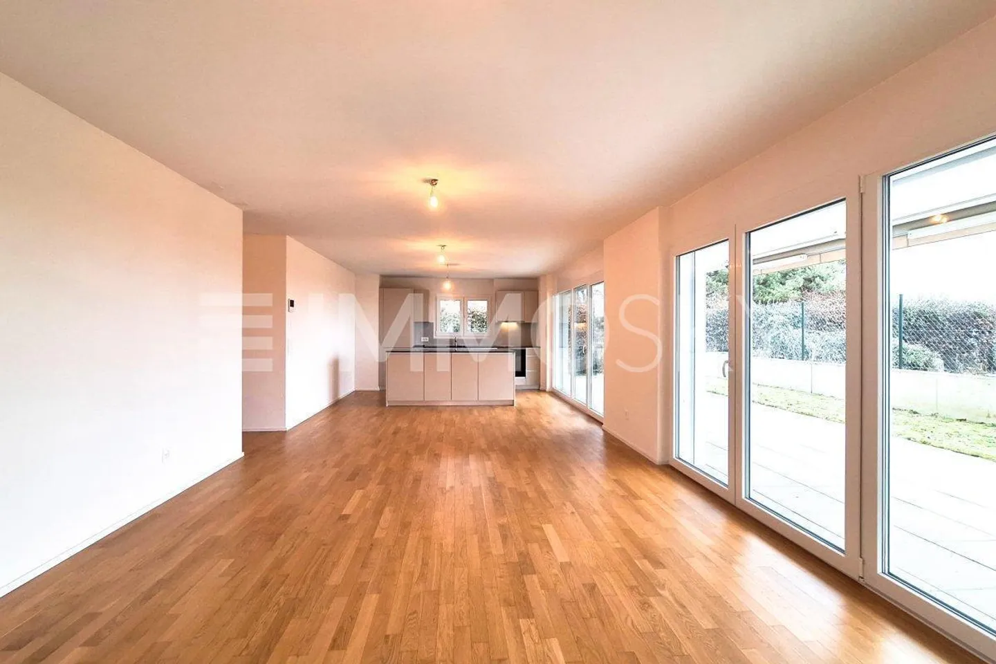 4.5 room apartment with lake and mountain view - Photo 4 of 5