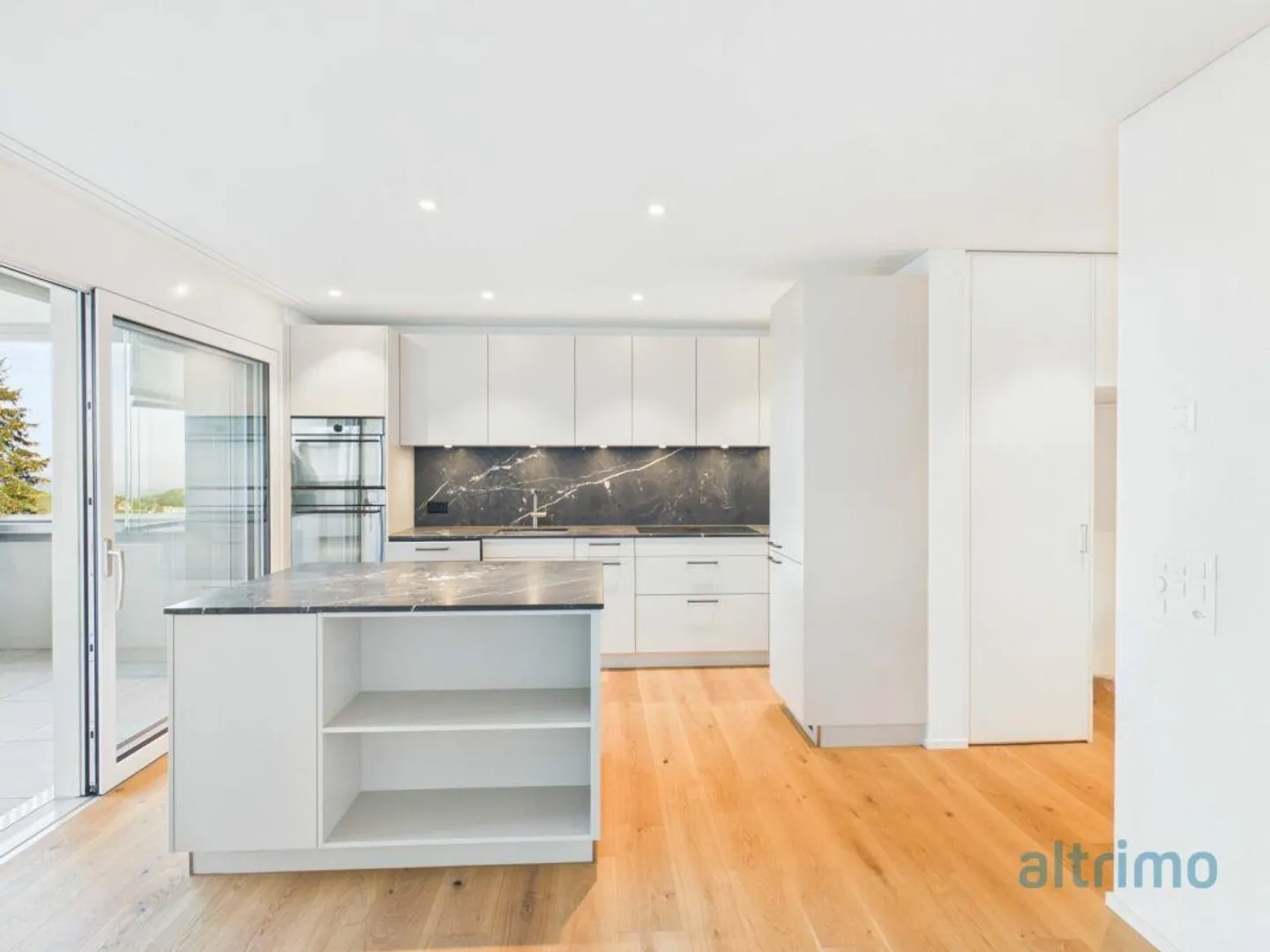 Prima occupazione: appartamento di 3,5 locali di alta qualità con vista magnifica - Foto 1 di 13