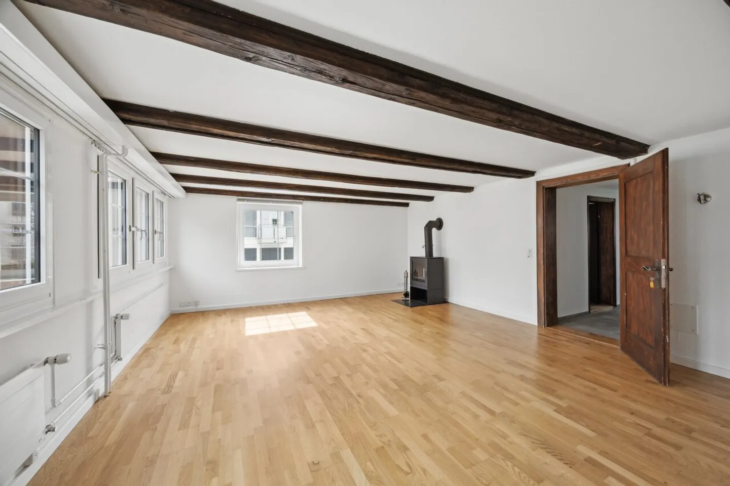 Historical and fully renovated rarity in an ideal location - Photo 4 of 9