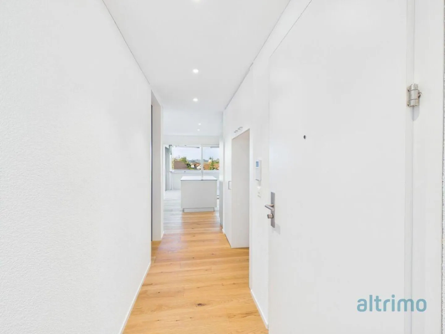 Prima occupazione: appartamento di 3,5 locali di alta qualità con vista magnifica - Foto 4 di 13