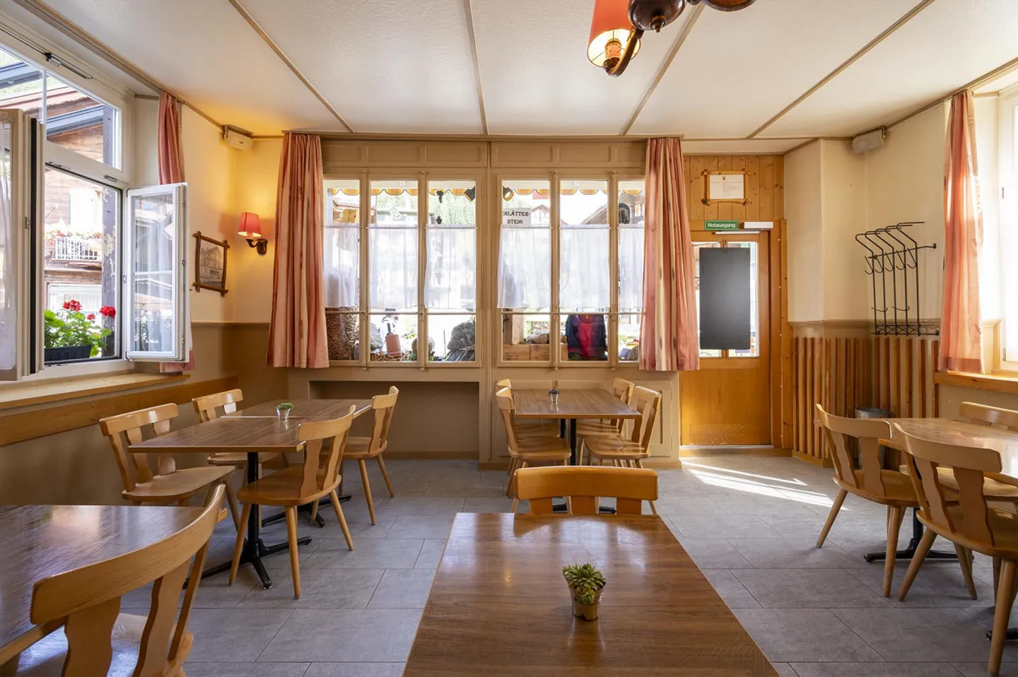 Charmantes Restaurant in Mürren - Foto 8 von 12