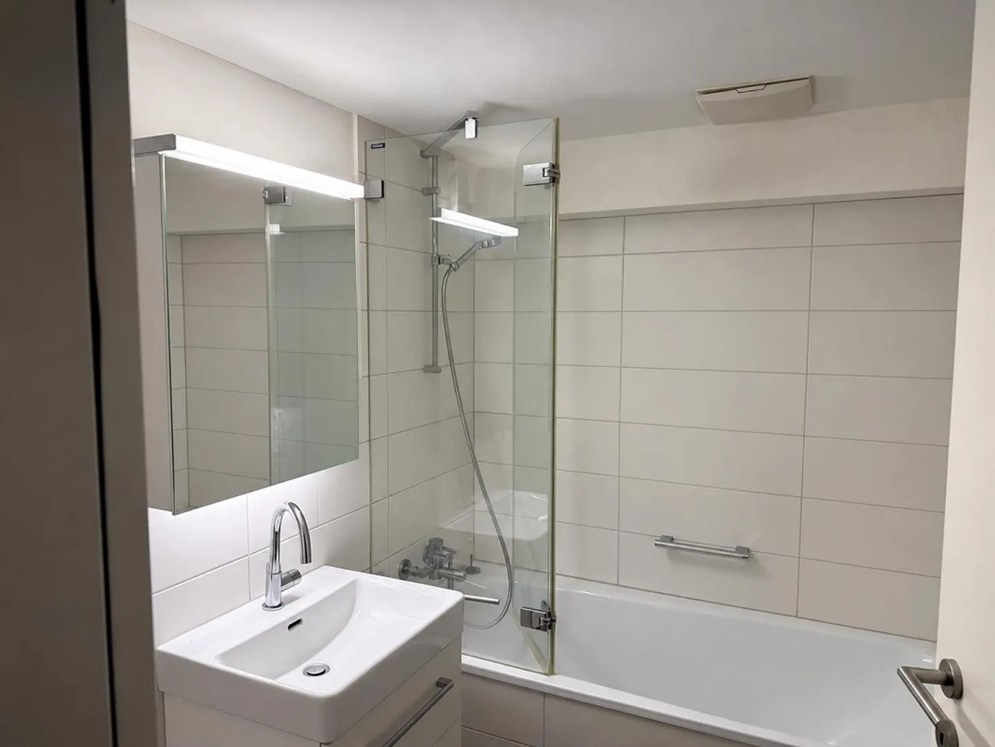 modern 2.5 room apartment - Photo 1 of 8