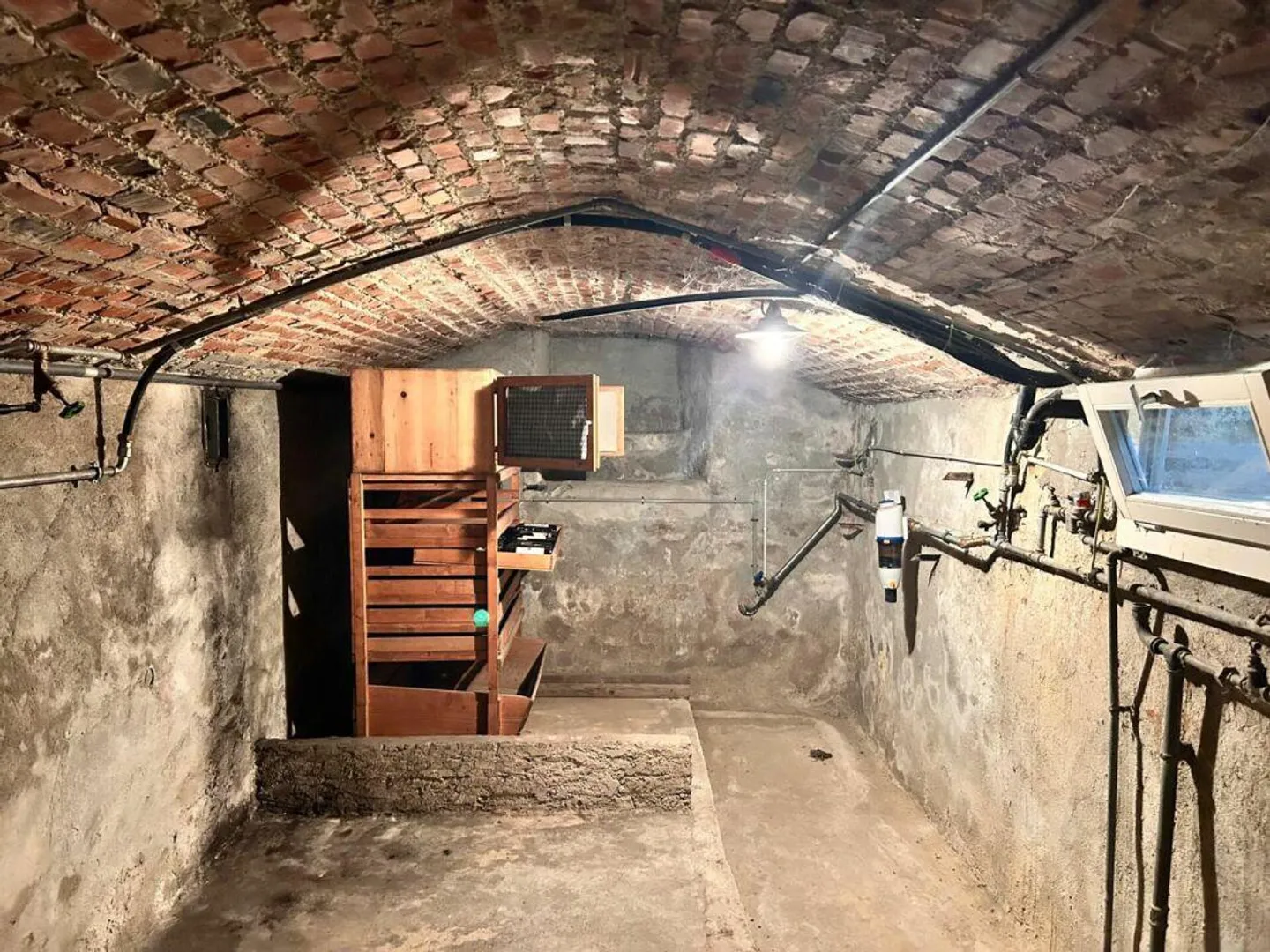 Maison individuelle avec d'innombrables possibilités, adaptée pour un privé... - Photo 8 sur 9