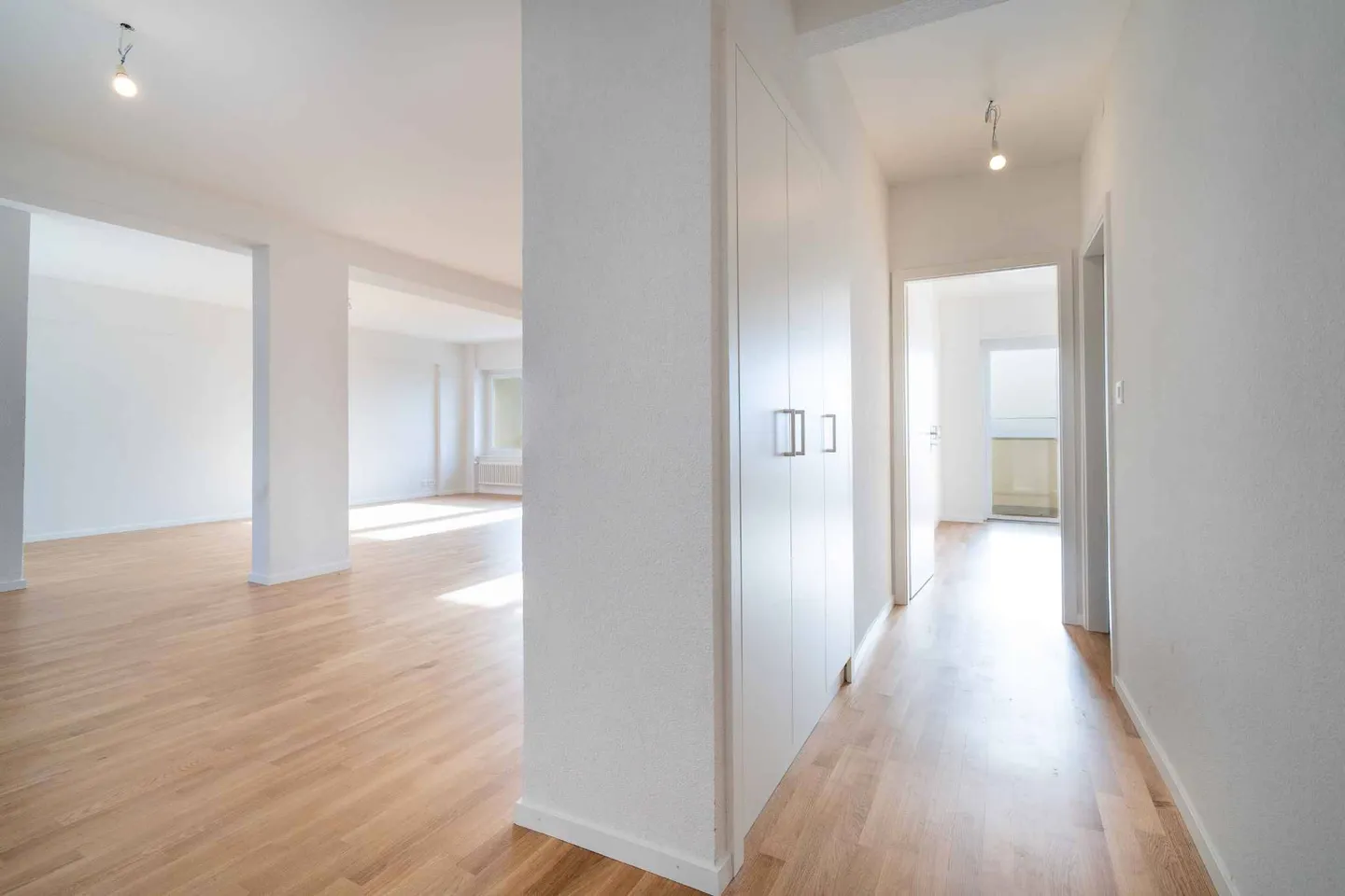 NUOVO! Sublime appartamento di 4,5 stanze con 138m2 e vista lago - Foto 5 di 13