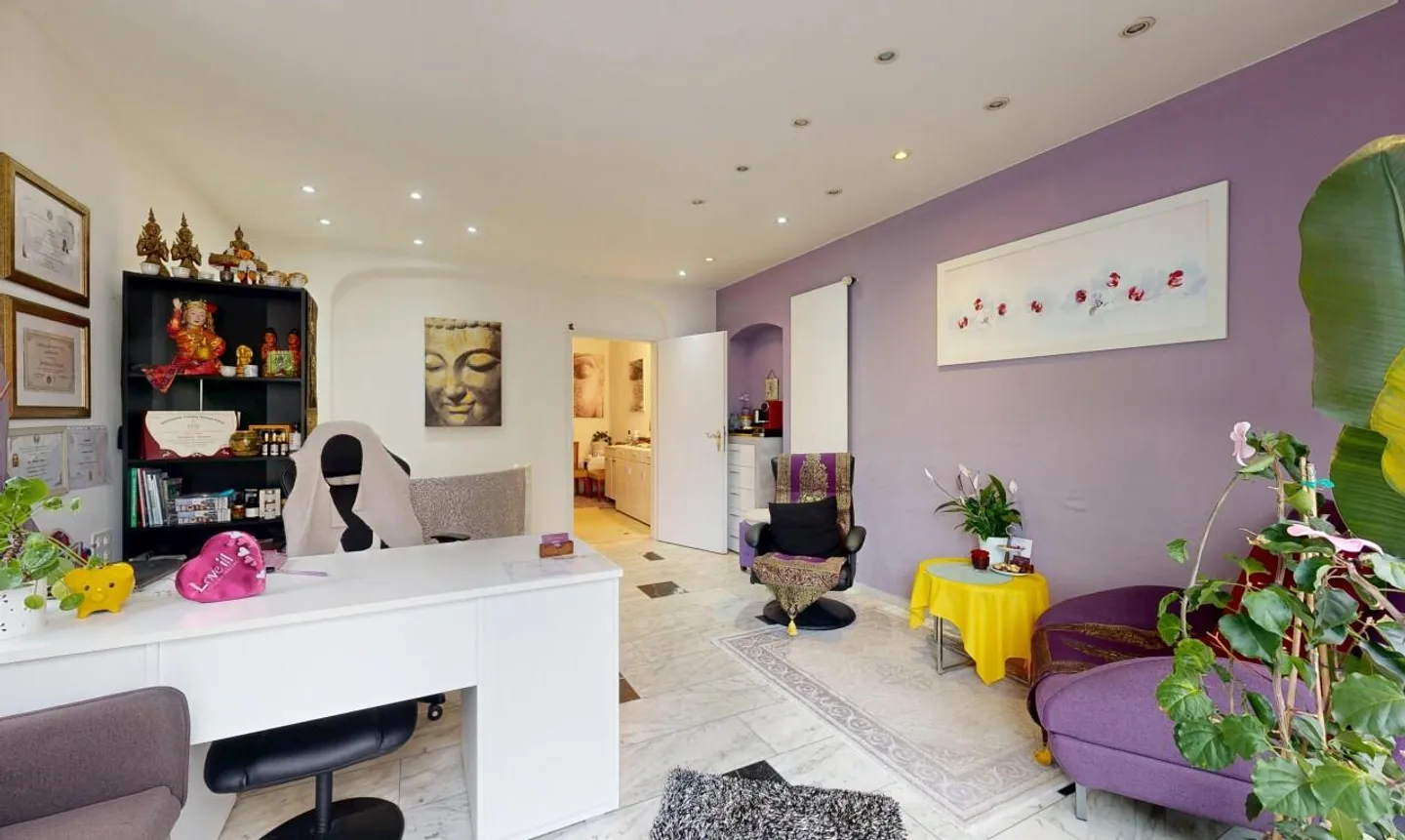 Attractive multi-family house with development potential in Dietikon - Photo 2 of 11