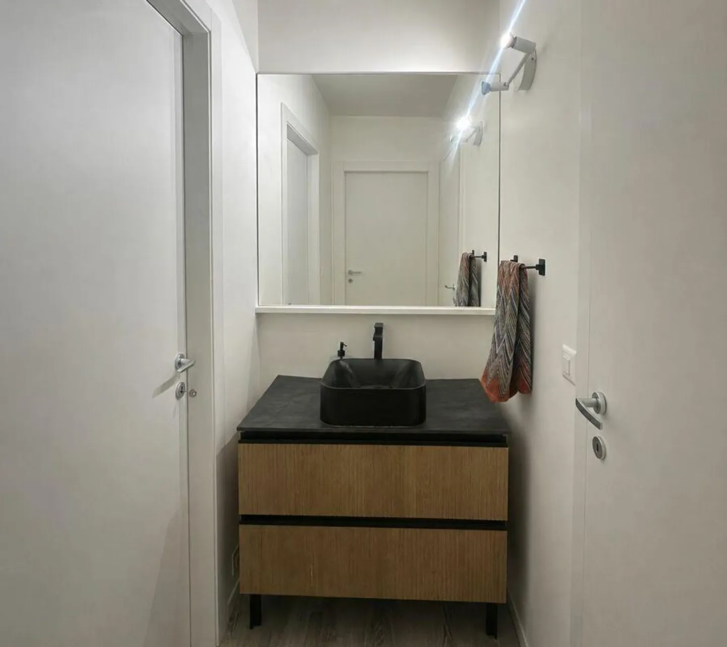 LUGANO | 92 m2 | 2.5 MEUBLÉ | À CÔTÉ DE VILLA SASSA - Photo 11 sur 13