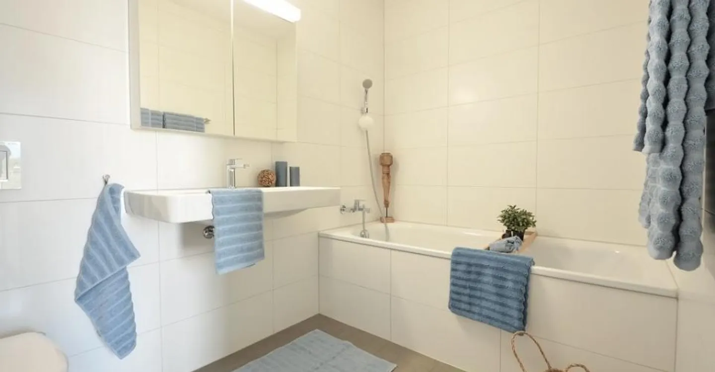 Modern Family Apartment - Photo 7 of 8
