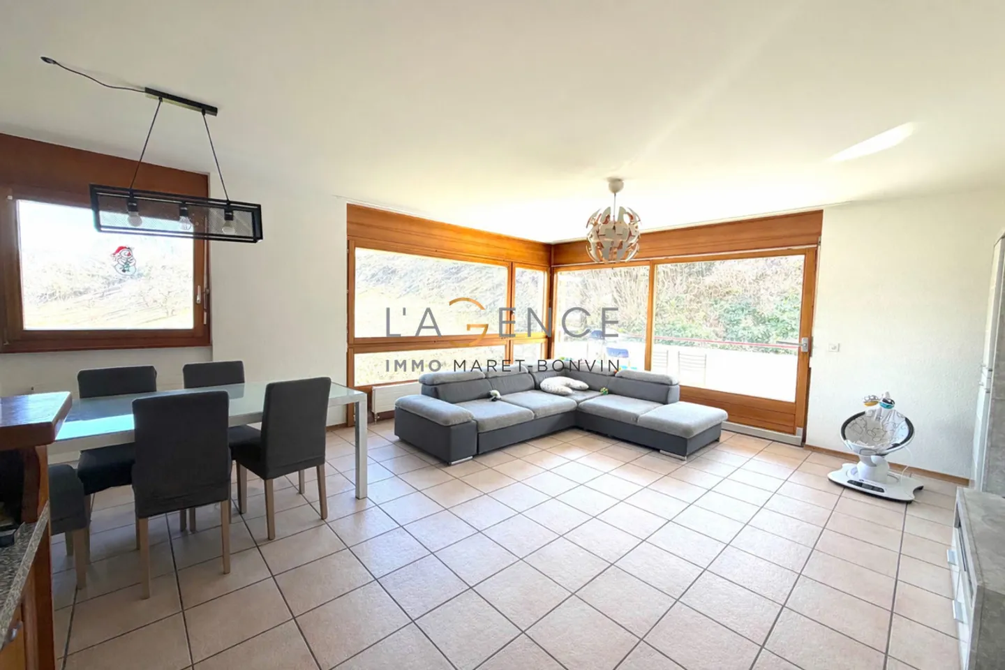 4.5 ROOM APARTMENT 5 MINUTES FROM SION - CHAMPLAN - Photo 1 of 7