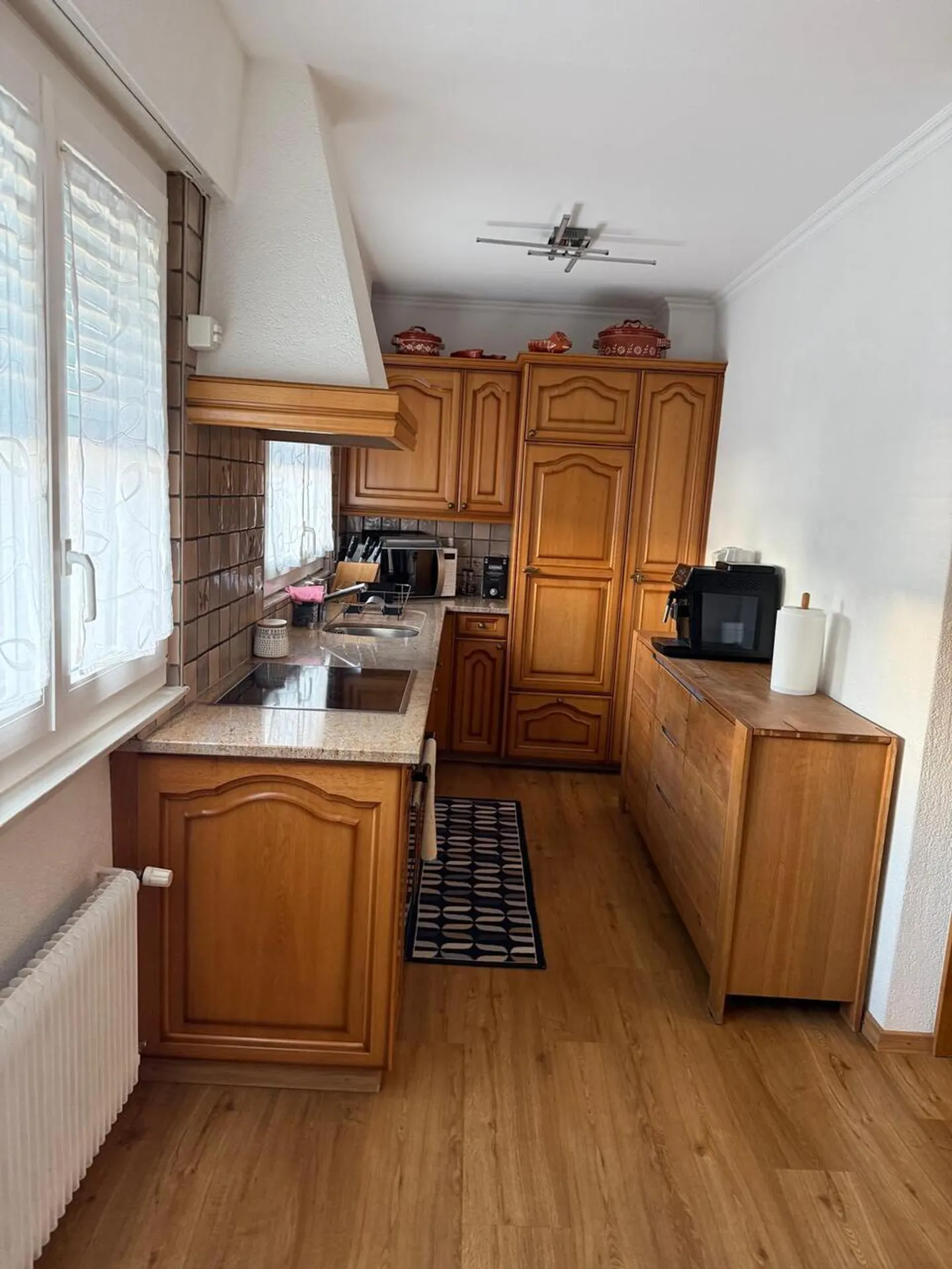 Charmant appartement 4.5 pièces avec jardin à Chippis - Photo 3 sur 12