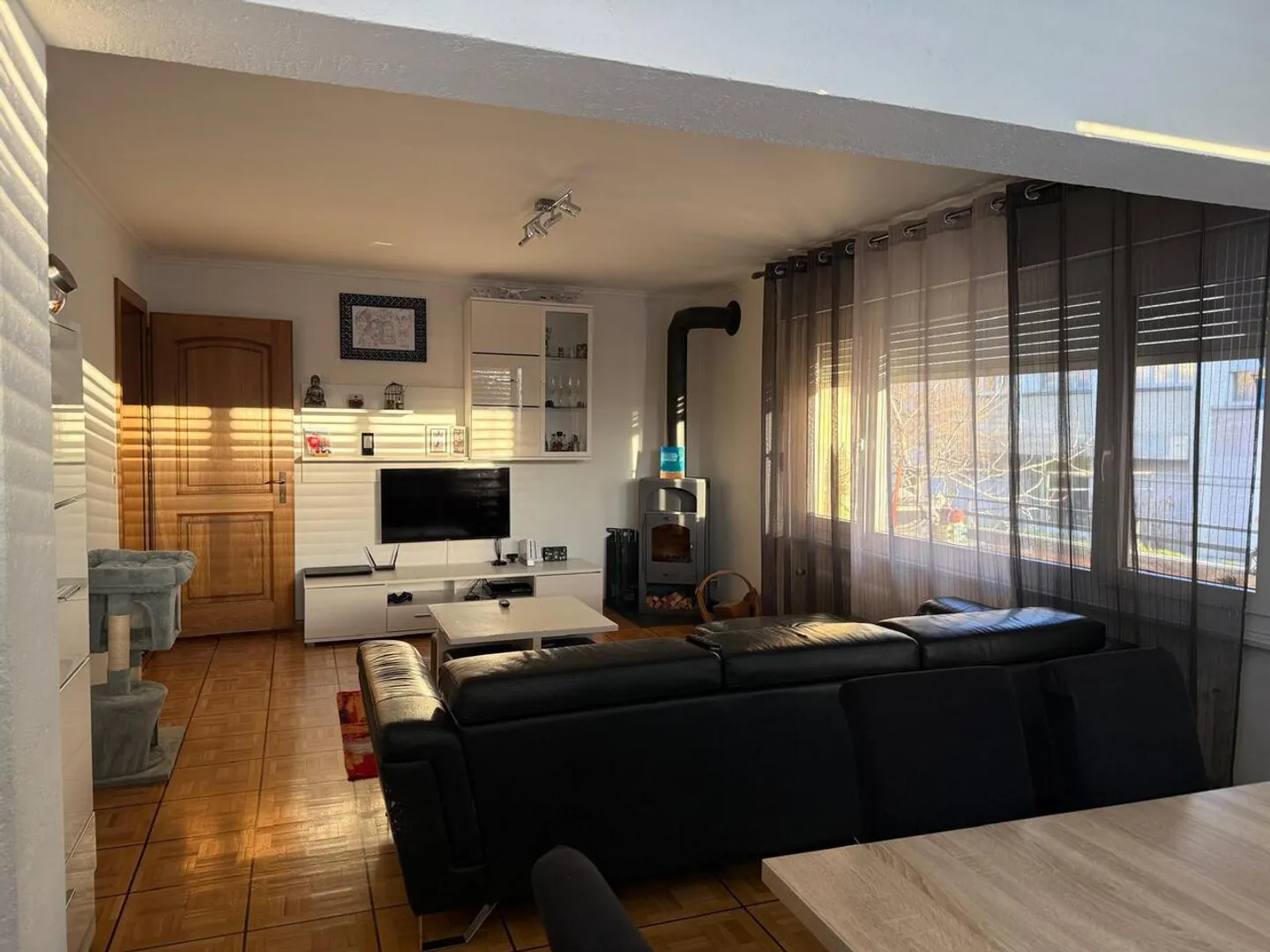 Charmant appartement 4.5 pièces avec jardin à Chippis - Photo 5 sur 12