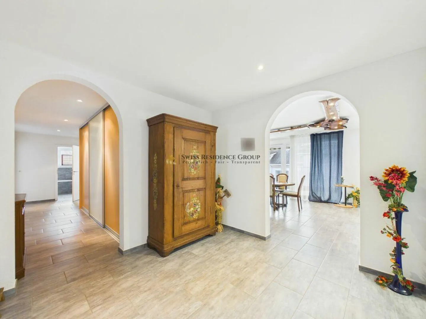 Appartement exclusif de 5,5 pièces avec équipements haut de gamme et taux d'imposition attractif (72%) - Photo 2 sur 18