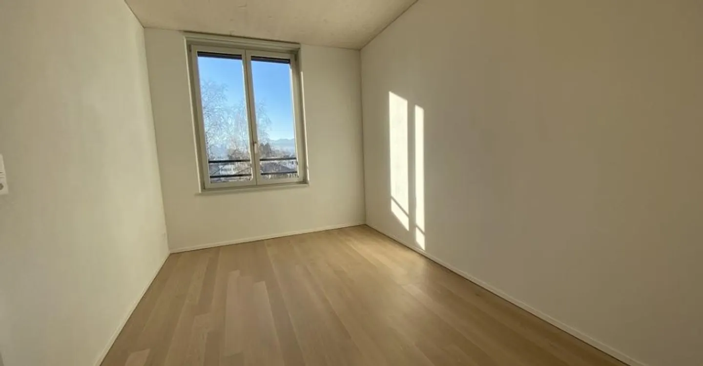 A Happy Apartment Start - Photo 3 of 6