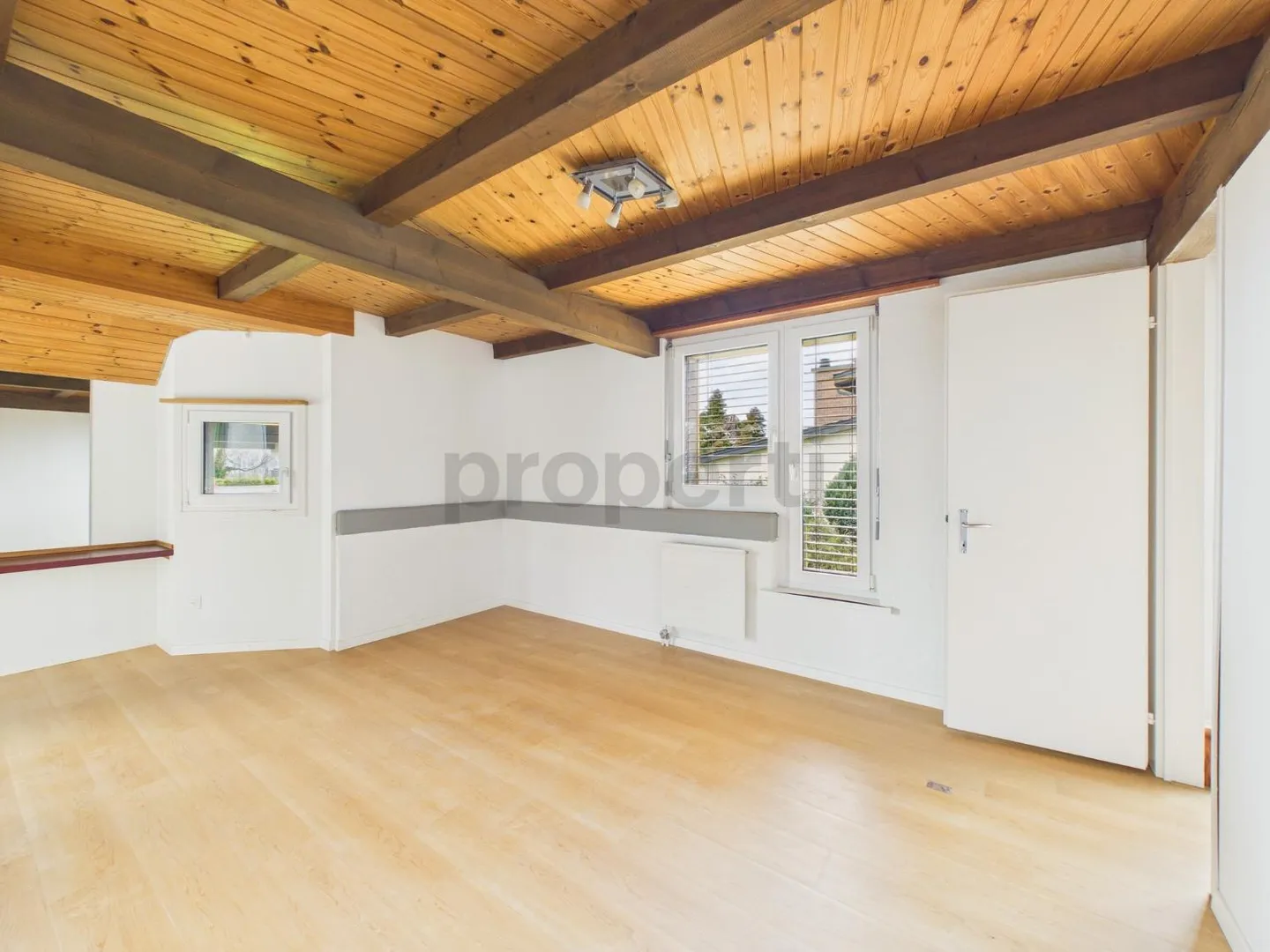 Luminoso duplex di 5,5 stanze con terrazza, giardino d'inverno e balcone, Dietlikon - Foto 9 di 10