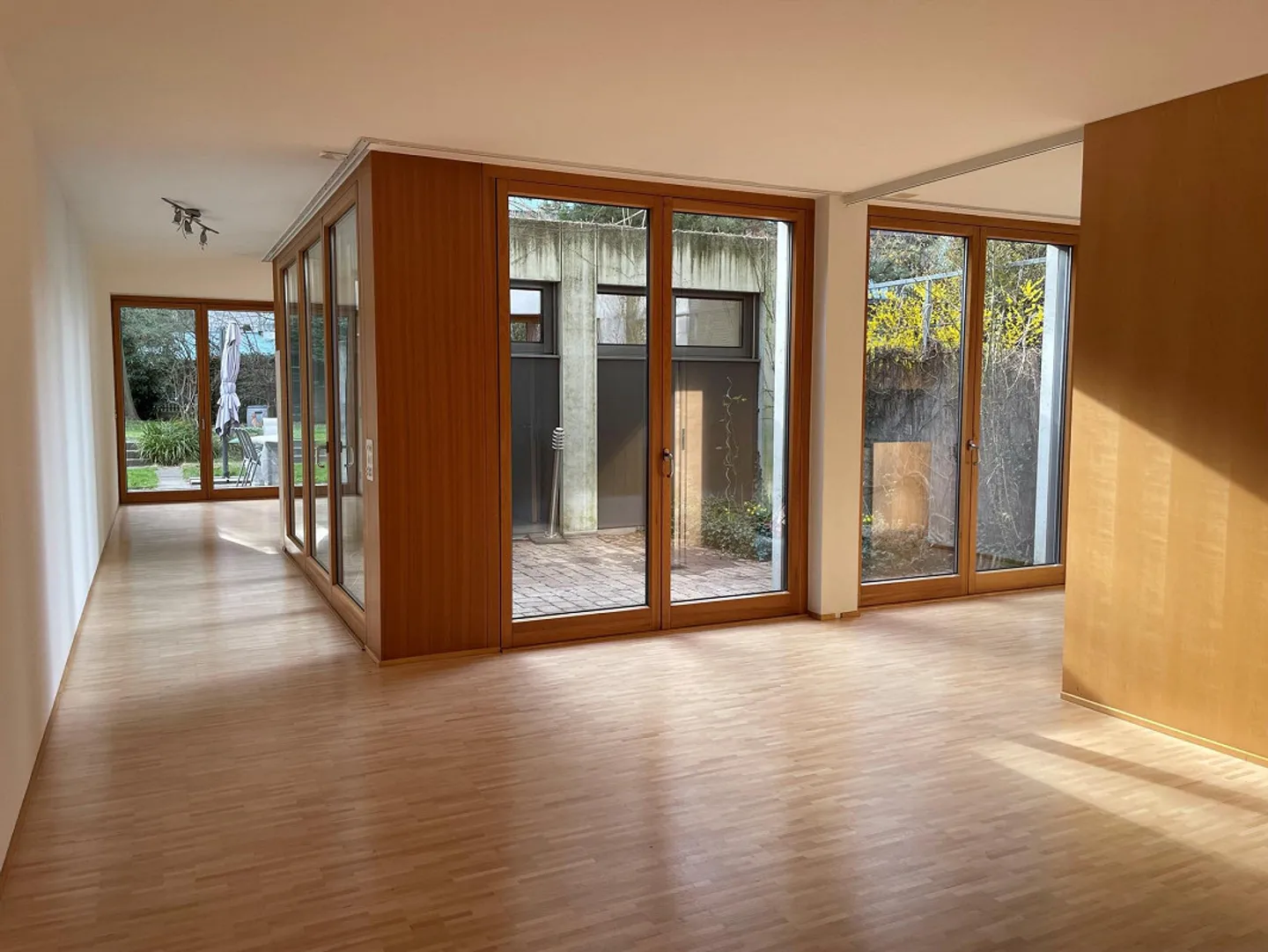 Large Family Apartment with Garden - Photo 1 of 12
