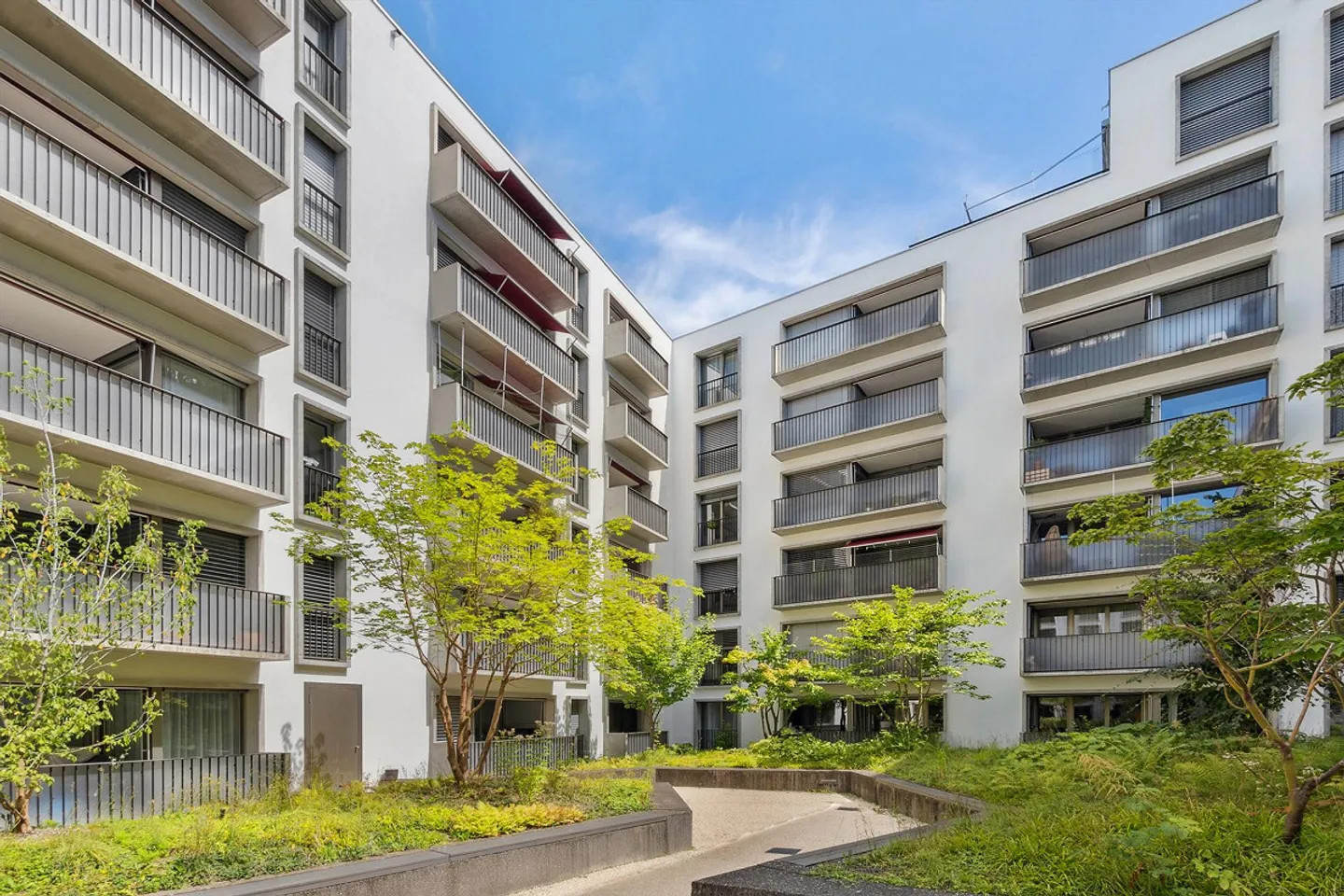 3.5-room apartment on the 2nd floor for rent in 8048 Zurich - Photo 1 of 9