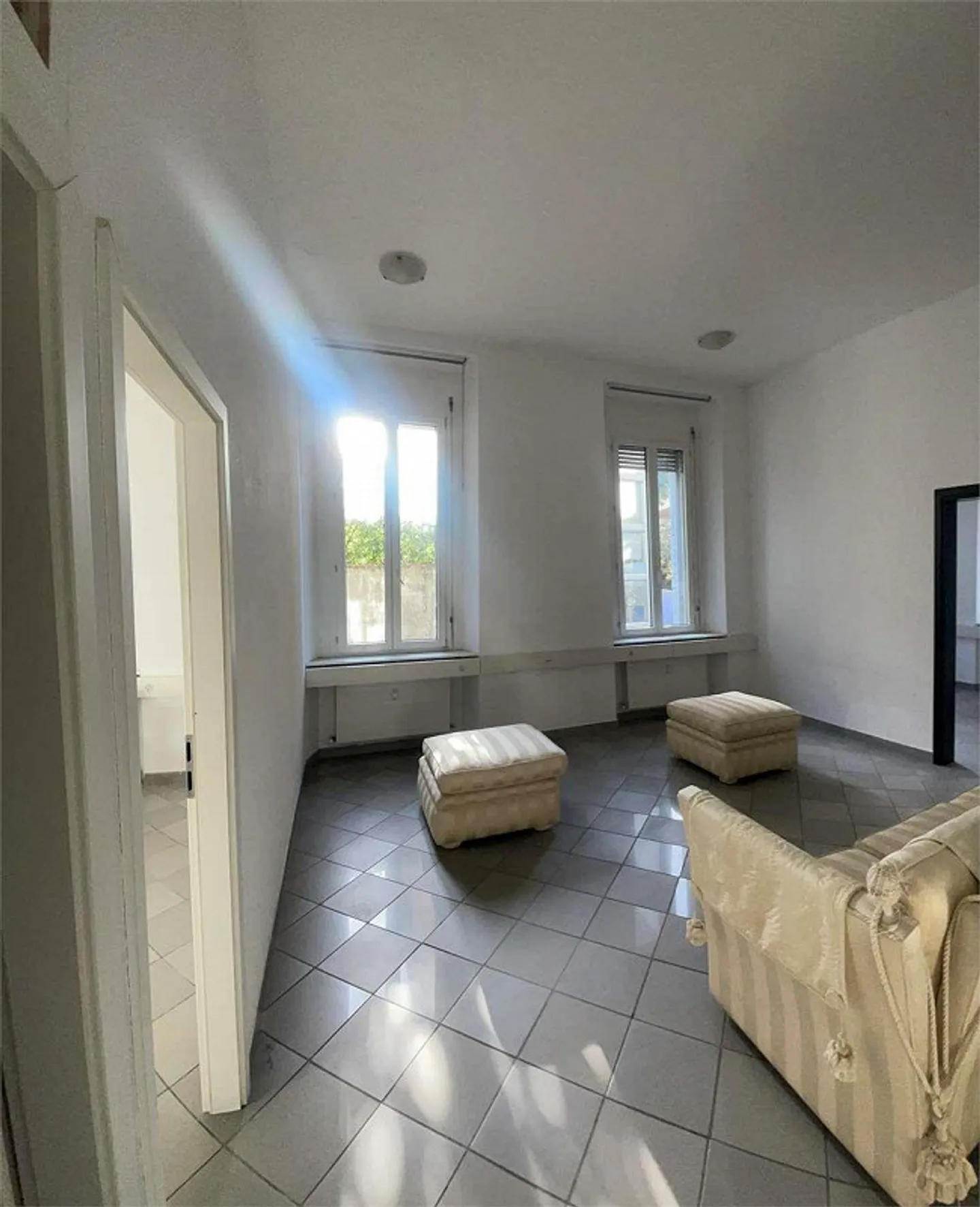 Chiasso - Bureau de 4,5 pièces d'environ 90 m² dans un emplacement stratégique - Photo 4 sur 4