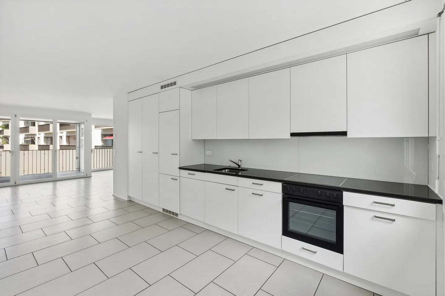 3.5-room apartment on the 2nd floor for rent in 8048 Zurich - Photo 2 of 9