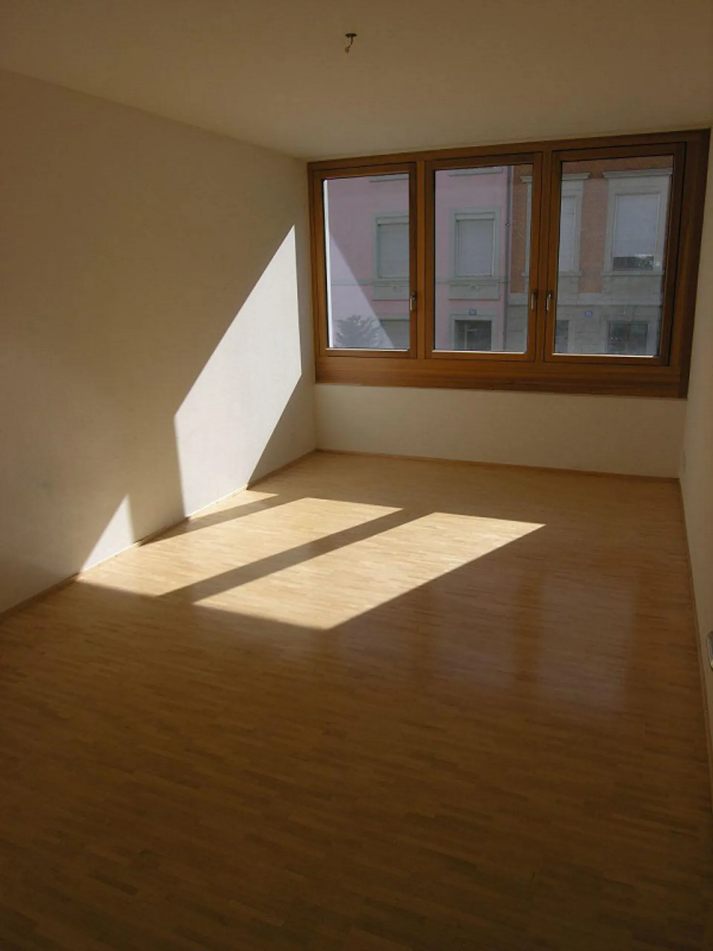 Large Family Apartment with Garden - Photo 10 of 12