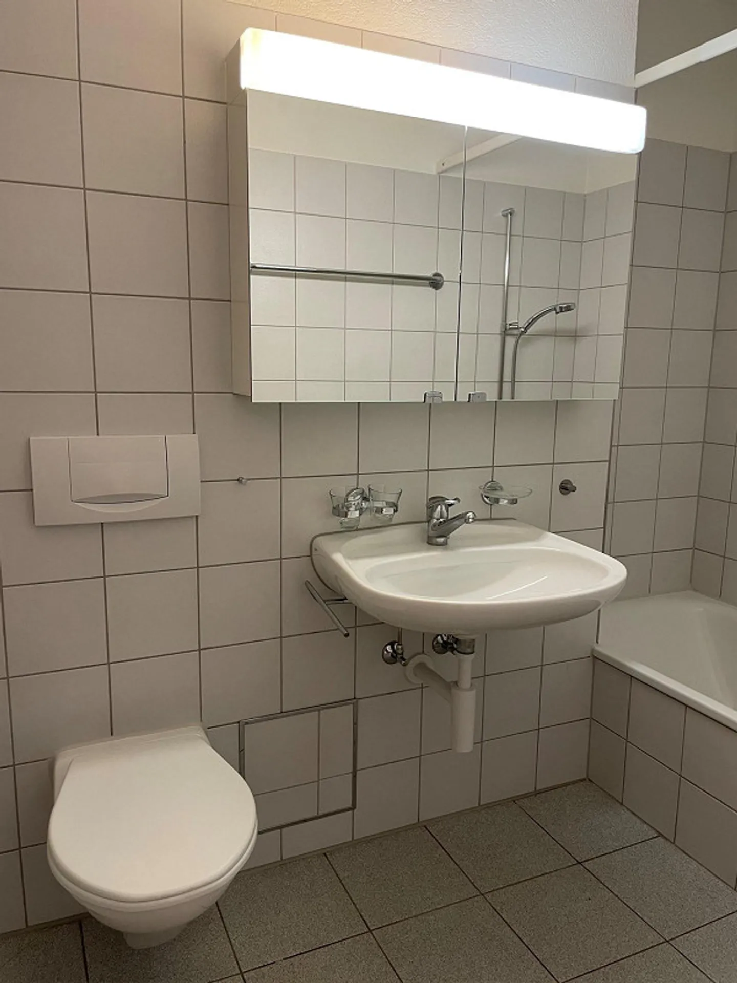 Large Family Apartment with Garden - Photo 11 of 12