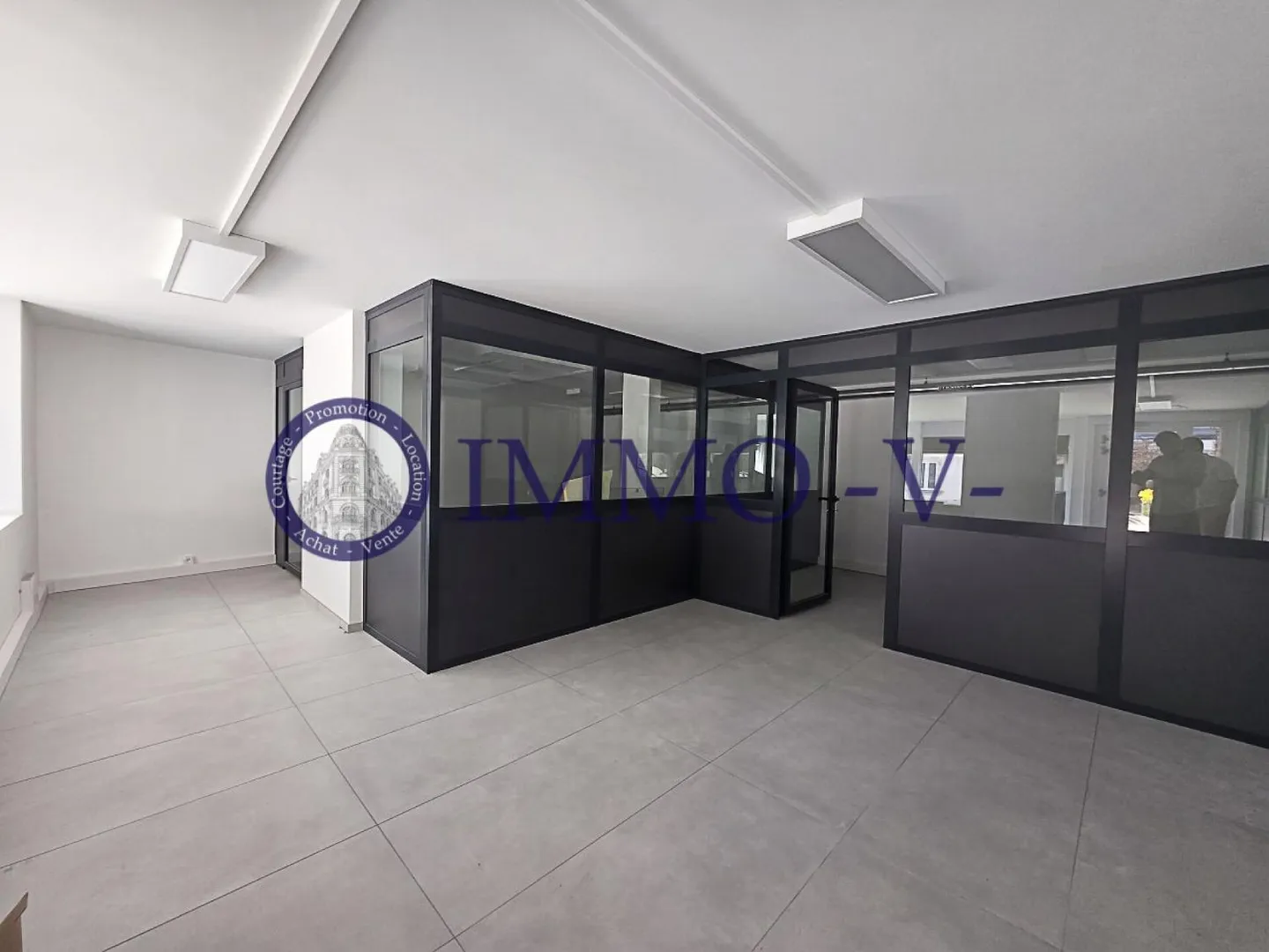 Espace Multifonctionnel Exceptionnel - Photo 2 sur 6