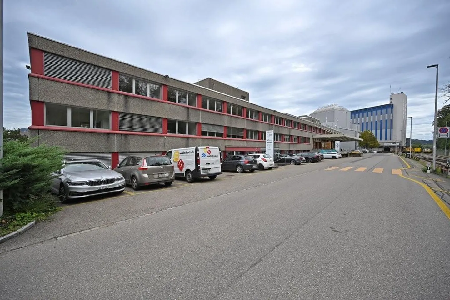 Ihr neuer Arbeitsort - praktisch, flexibel und zentral - Foto 1 von 4