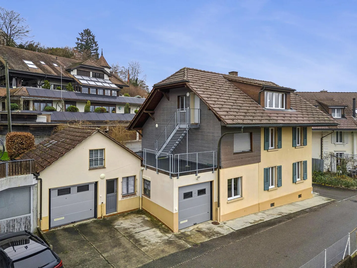 Modern renovated multi-family house with three units in a quiet location - Photo 9 of 13